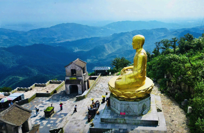 Những lễ hội nổi tiếng miền Bắc nhất định phải đến - Ảnh 3.