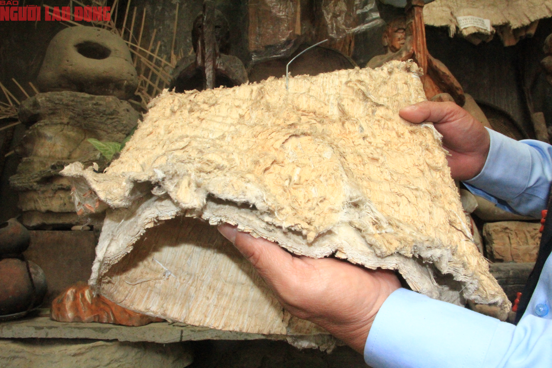 Trang phục cổ xưa bằng vỏ c&acirc;y A - mưng của nh&agrave; nghi&ecirc;n cứu Hồ Phương - Ảnh 5.