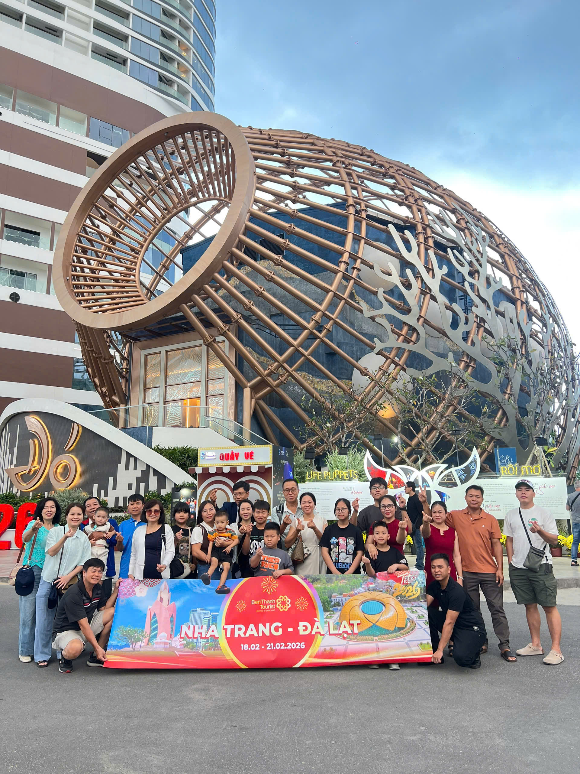 Kh&aacute;ch du Xu&acirc;n nườm nượp kỳ nghỉ Tết d&agrave;i 2026 , thị trường du lịch b&ugrave;ng nổ - Ảnh 10.