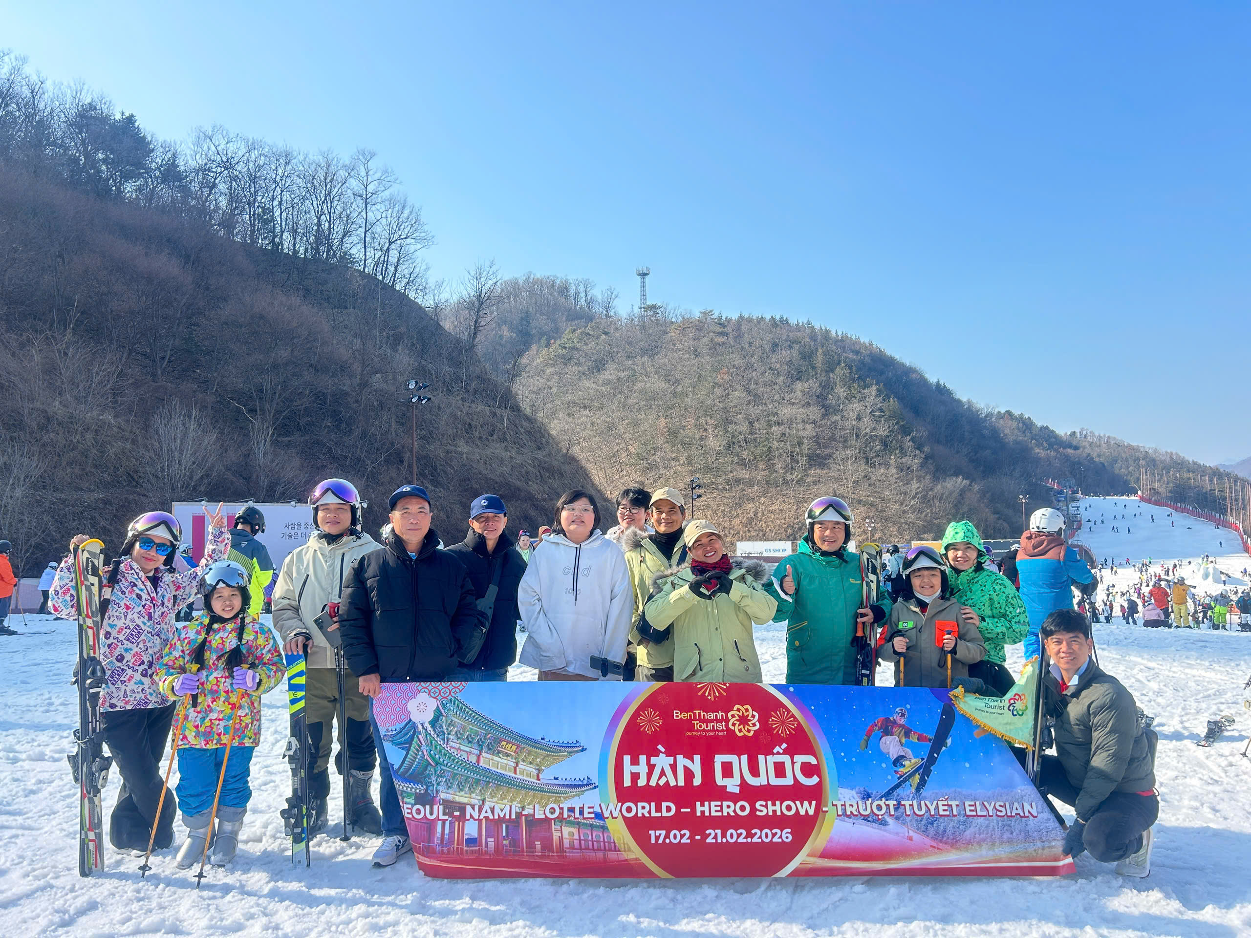 Kh&aacute;ch du Xu&acirc;n nườm nượp kỳ nghỉ Tết d&agrave;i 2026 , thị trường du lịch b&ugrave;ng nổ - Ảnh 11.