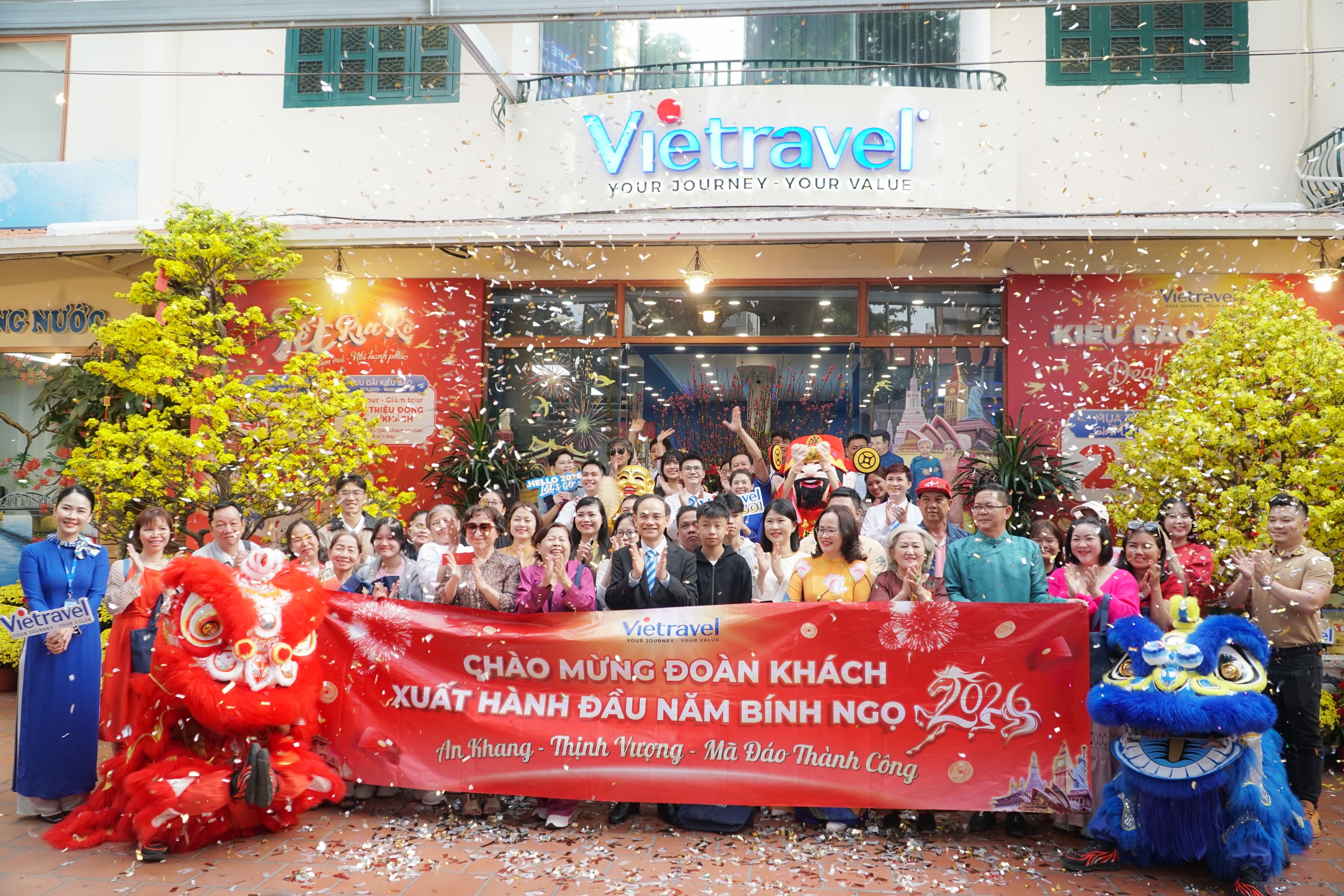 Kh&aacute;ch du Xu&acirc;n nườm nượp kỳ nghỉ Tết d&agrave;i 2026 , thị trường du lịch b&ugrave;ng nổ - Ảnh 1.