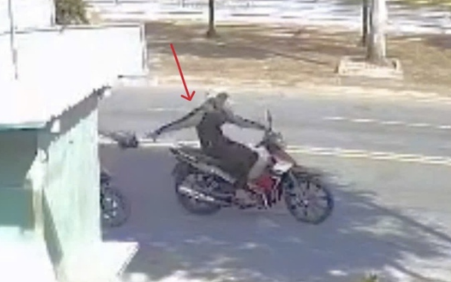 C&ocirc;ng an TPHCM bắt người đ&atilde; lừa khoảng 1.200 phụ nữ - Ảnh 2.