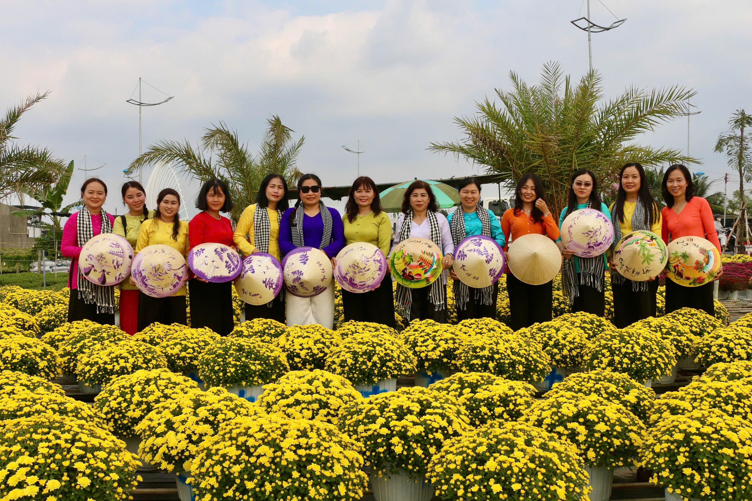 Kh&aacute;ch du Xu&acirc;n nườm nượp kỳ nghỉ Tết d&agrave;i 2026 , thị trường du lịch b&ugrave;ng nổ - Ảnh 4.