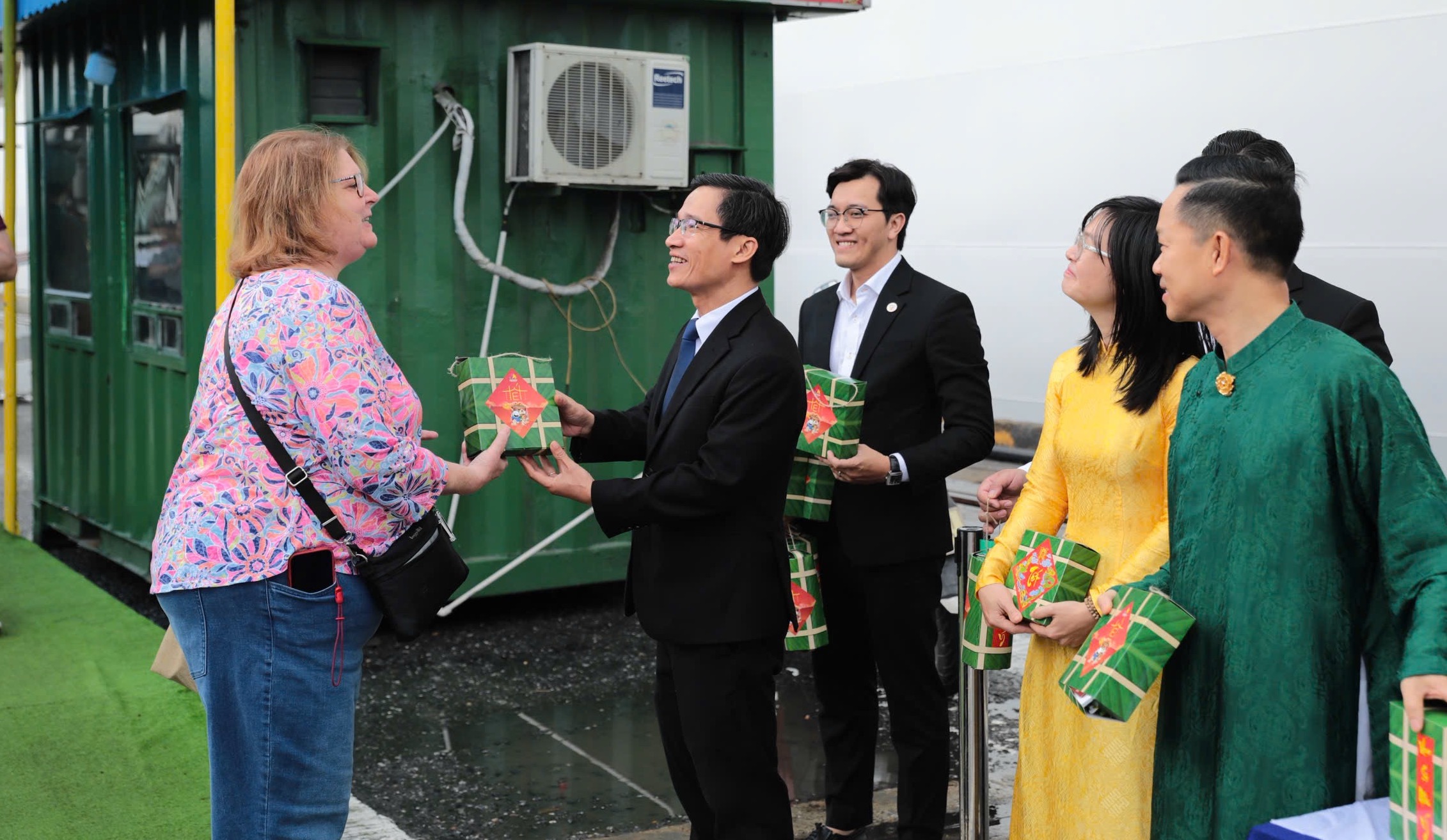 Seabourn Encore đưa gần 600 kh&aacute;ch quốc tế đến Đ&agrave; Nẵng Trong dịp Tết 2026 - Ảnh 2.