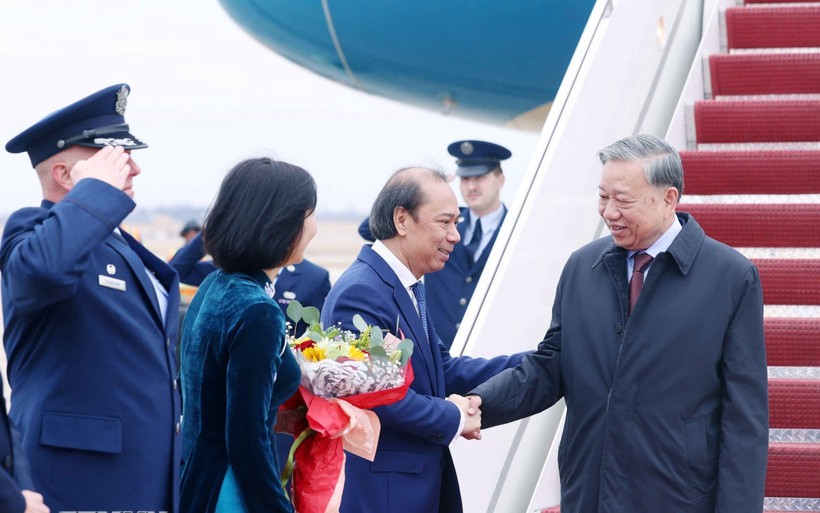 Tổng B&iacute; thư chứng kiến lễ k&yacute; v&agrave; trao c&aacute;c hợp đồng, thỏa thuận hợp t&aacute;c của Việt Nam v&agrave; Mỹ - Ảnh 2.