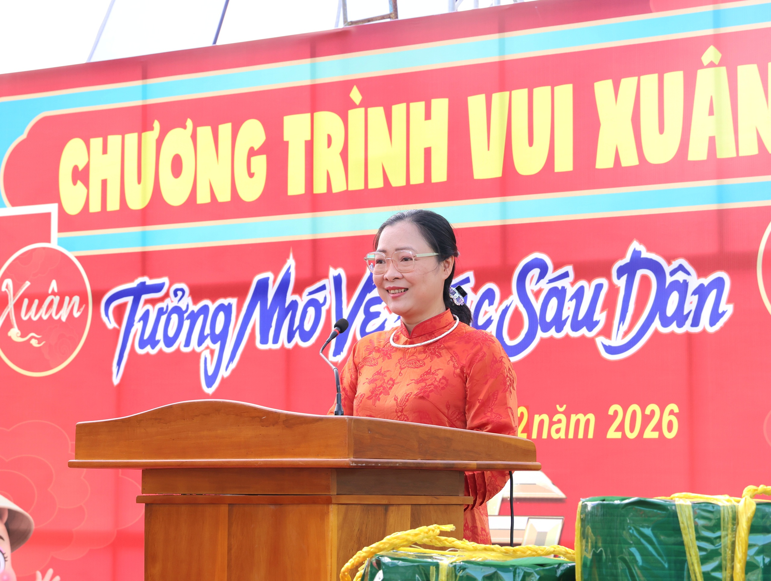 CLIP: Người dân Vĩnh Long vui xuân tại vườn Bác Sáu Dân - Ảnh 3.