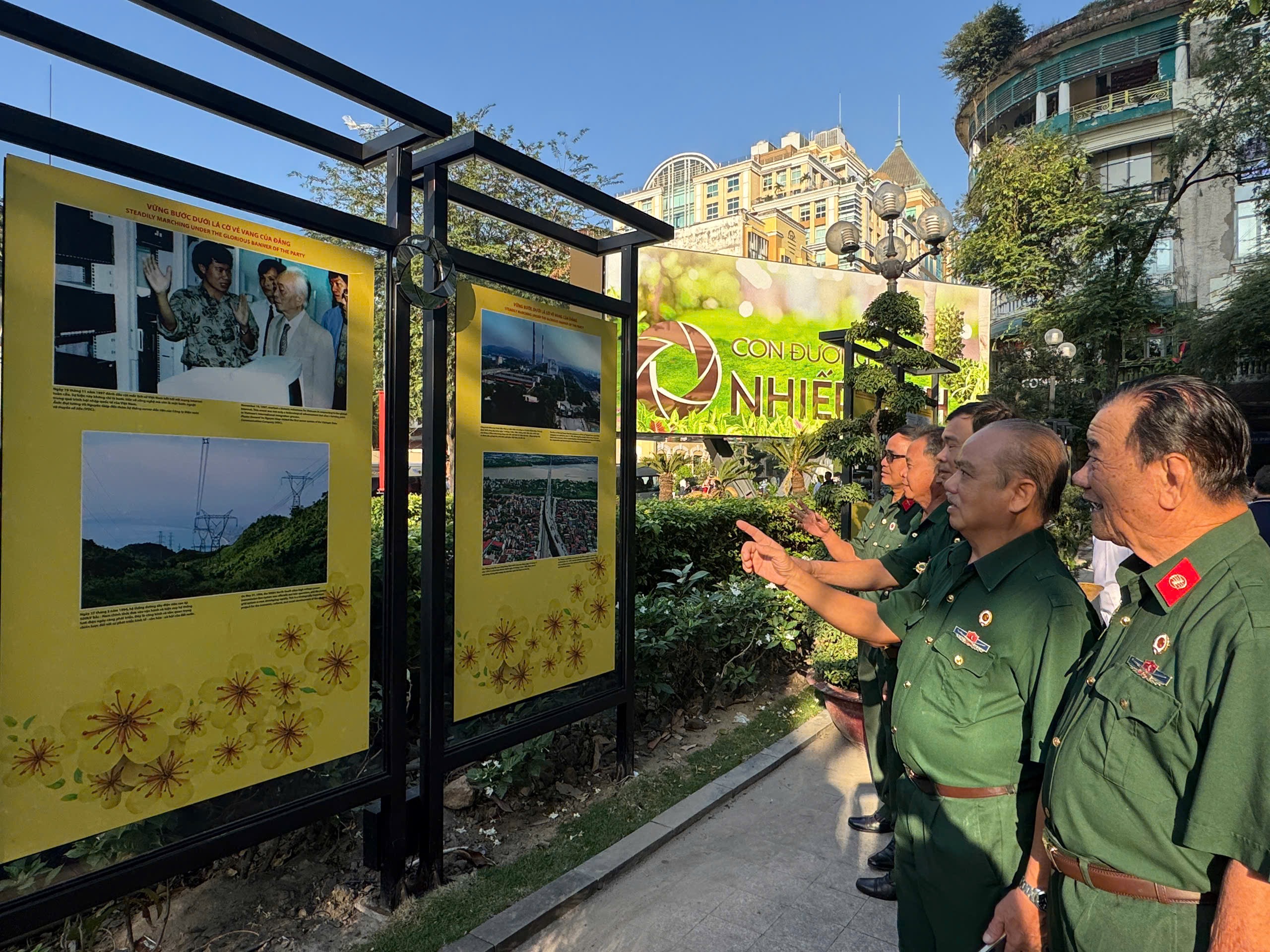 Triển lãm ảnh đặc biệt mừng Đảng, mừng Xuân mới - Ảnh 4.