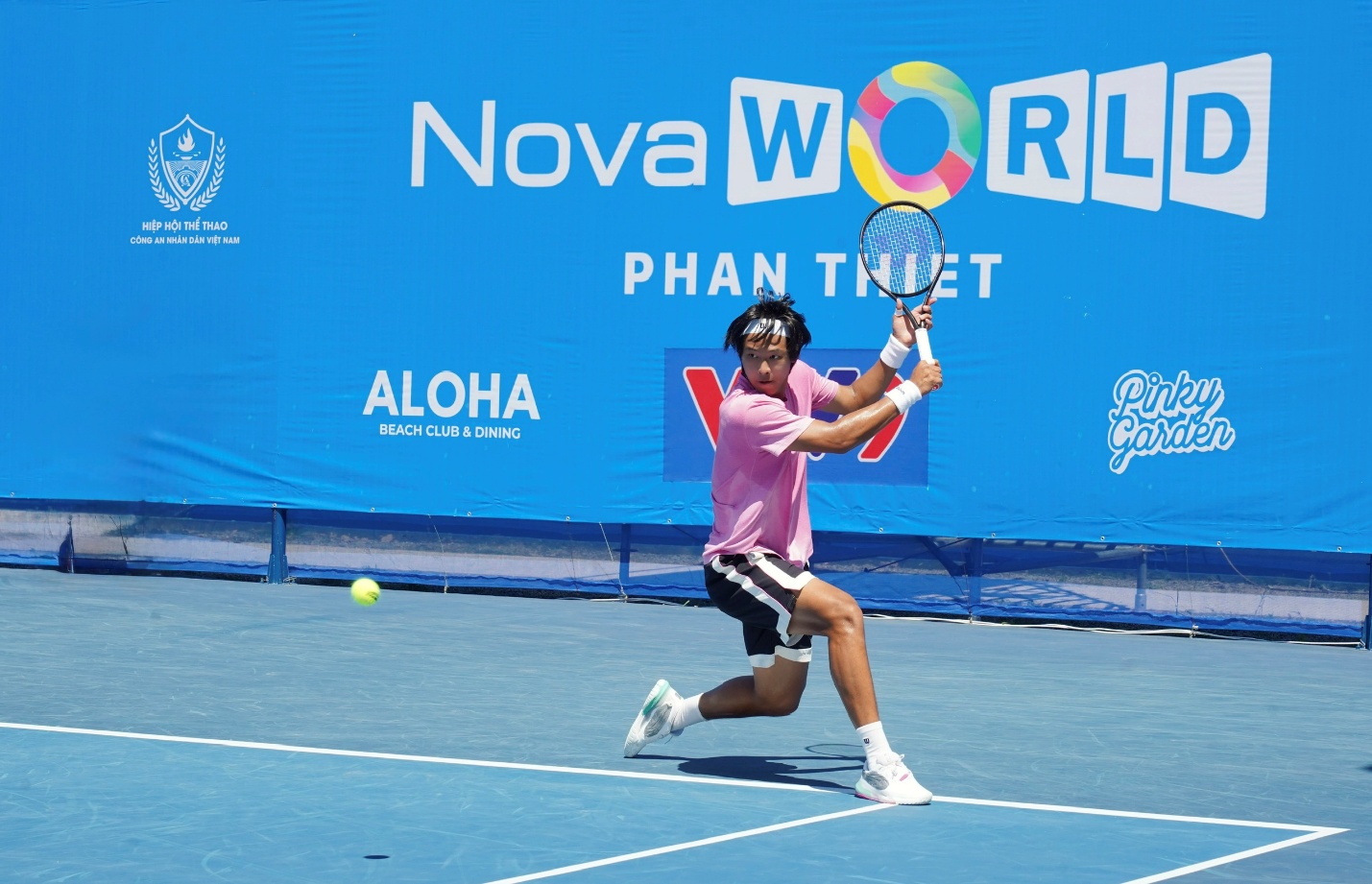 Chung kết ATP Challenger 50 Phan Thiet: Ilia Simakin trở thành nhà vô địch đầy thuyết phục - Ảnh 3.