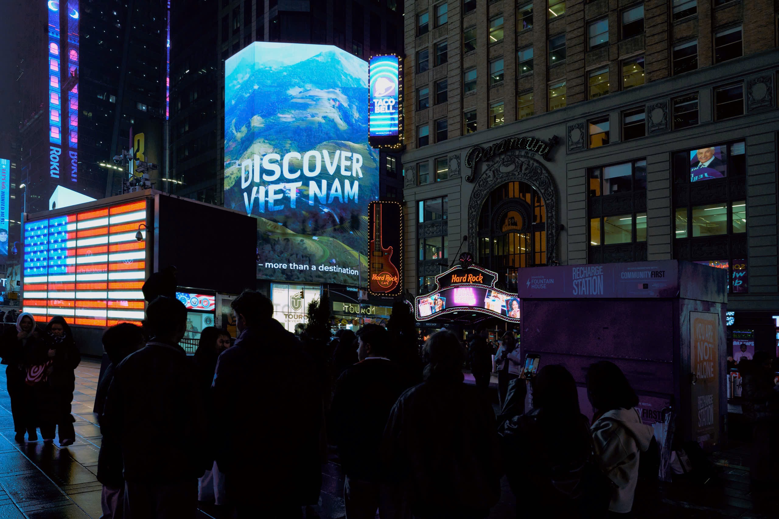 H&igrave;nh ảnh Việt Nam tỏa s&aacute;ng tại Quảng trường Thời đại, New York - Ảnh 3.