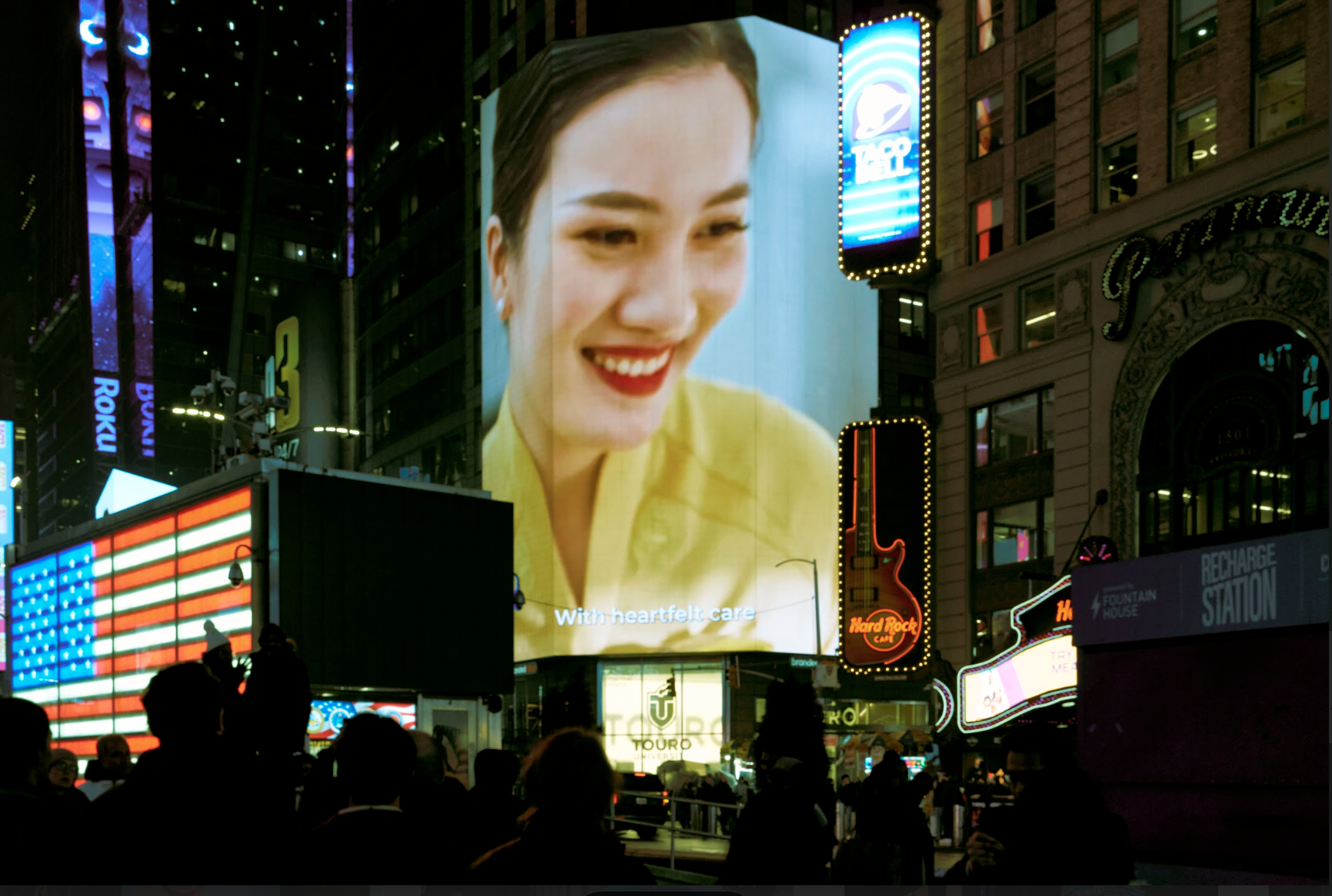 H&igrave;nh ảnh Việt Nam tỏa s&aacute;ng tại Quảng trường Thời đại, New York - Ảnh 1.