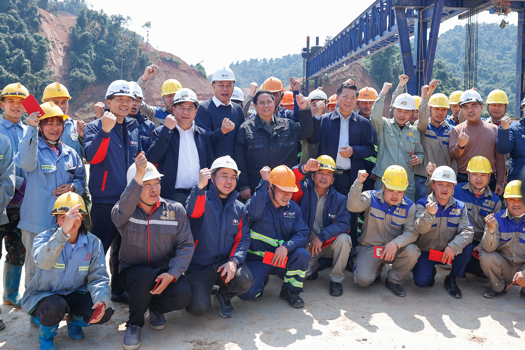 Thủ tướng: Kh&aacute;nh th&agrave;nh cao tốc Đồng Đăng-Tr&agrave; Lĩnh v&agrave; Hữu Nghị-Chi Lăng v&agrave;o dịp 30-4-2026 - Ảnh 9.