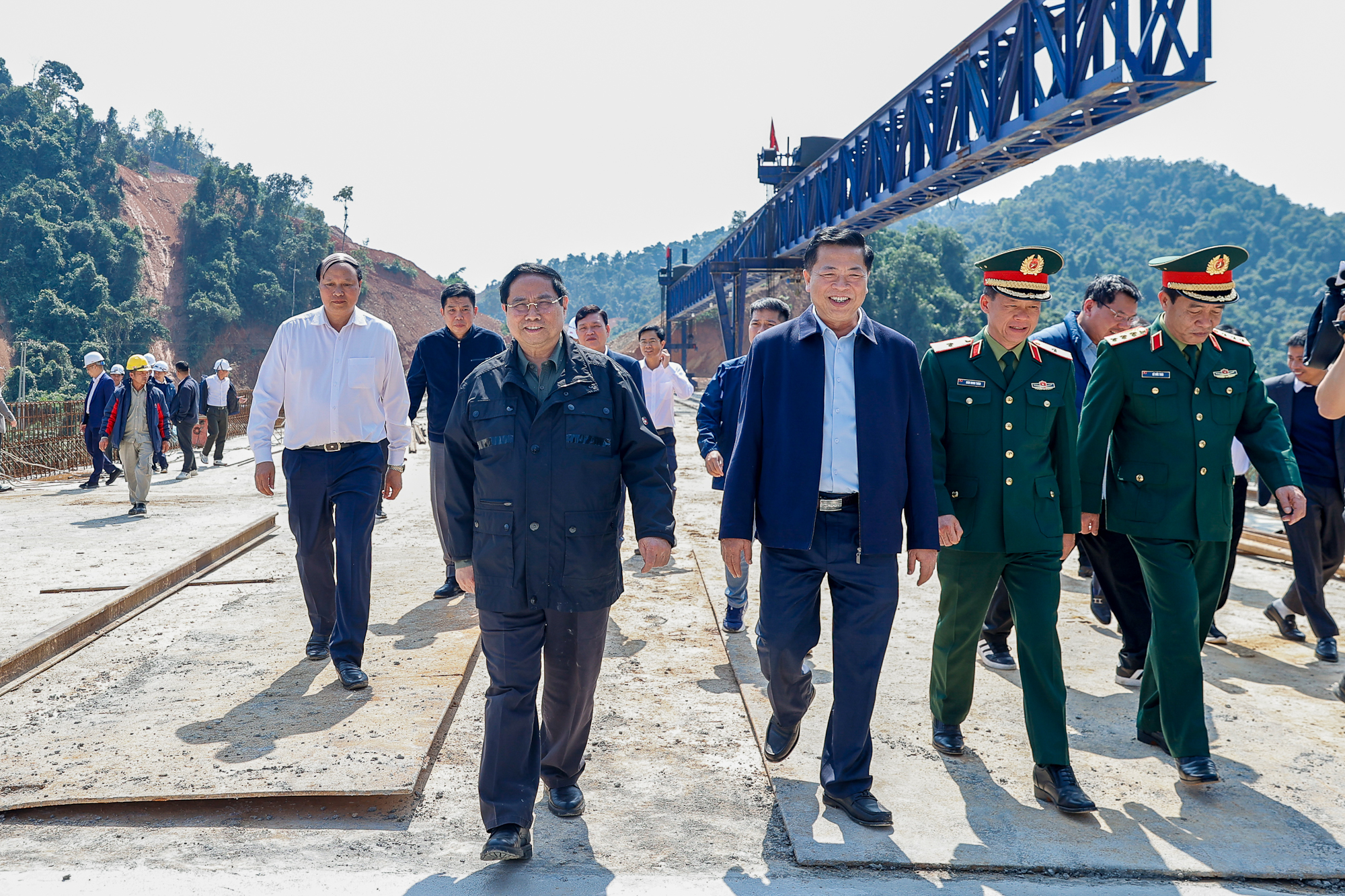 Thủ tướng: Kh&aacute;nh th&agrave;nh cao tốc Đồng Đăng-Tr&agrave; Lĩnh v&agrave; Hữu Nghị-Chi Lăng v&agrave;o dịp 30-4-2026 - Ảnh 7.