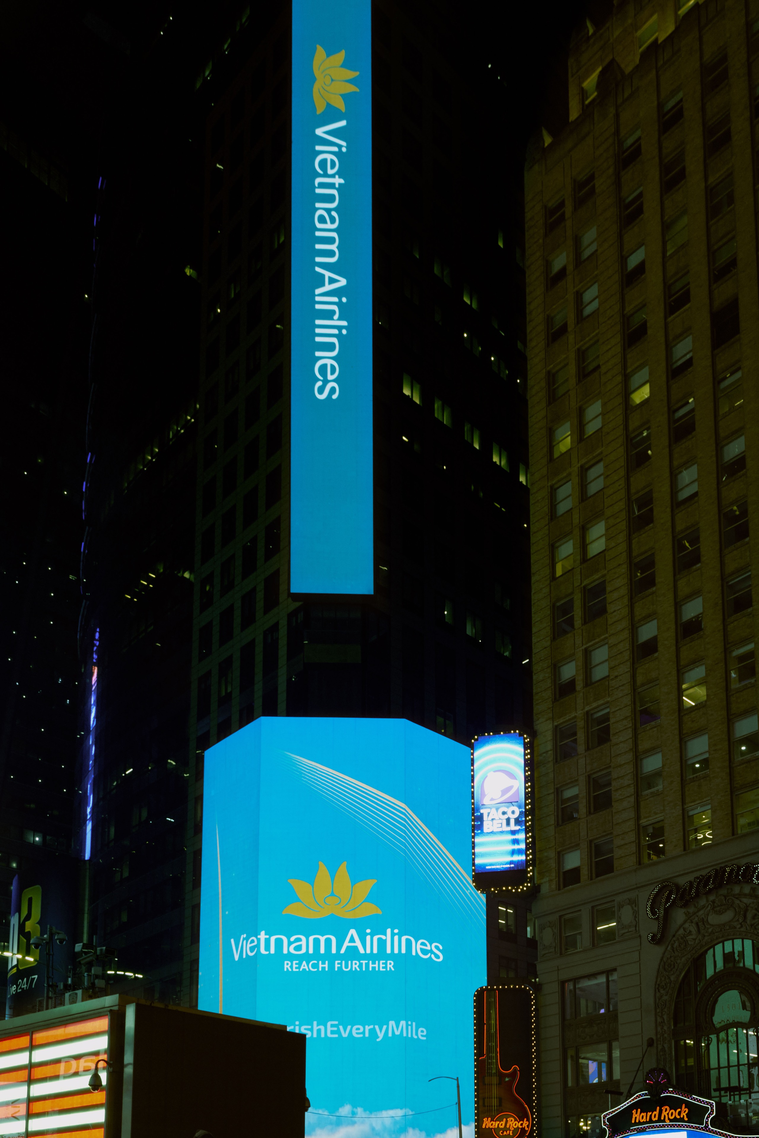 H&igrave;nh ảnh Việt Nam tỏa s&aacute;ng tại Quảng trường Thời đại, New York - Ảnh 9.