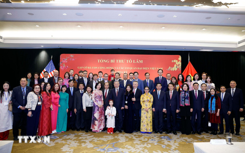 Tổng B&iacute; thư T&ocirc; L&acirc;m gặp gỡ b&agrave; con cộng đồng v&agrave; c&aacute;c cơ quan đại diện Việt Nam tại Mỹ - Ảnh 1.