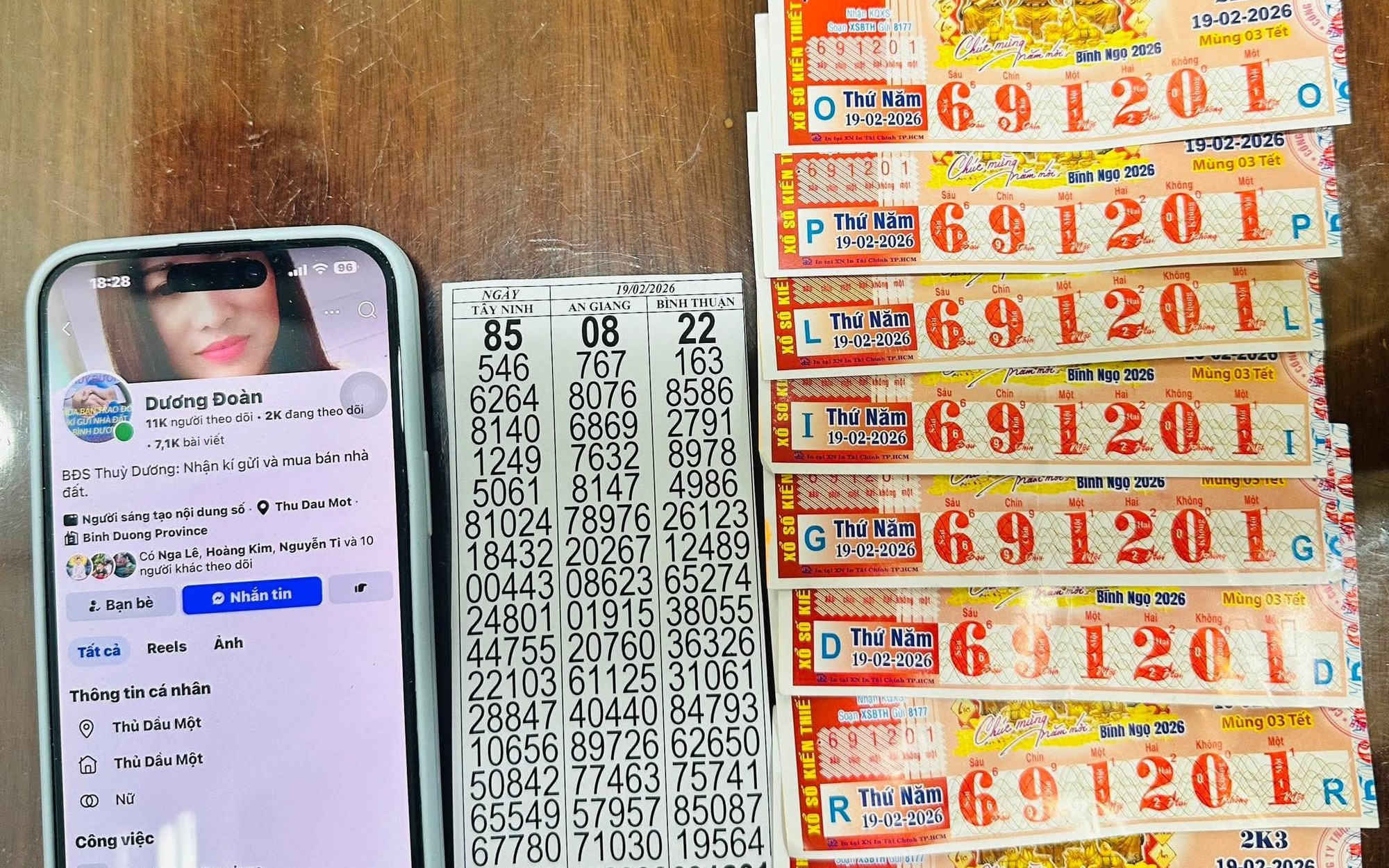 K&yacute; ức kinh ho&agrave;ng của gia đ&igrave;nh tr&uacute;ng độc đắc Tết 2014 ở T&acirc;y Ninh - Ảnh 2.