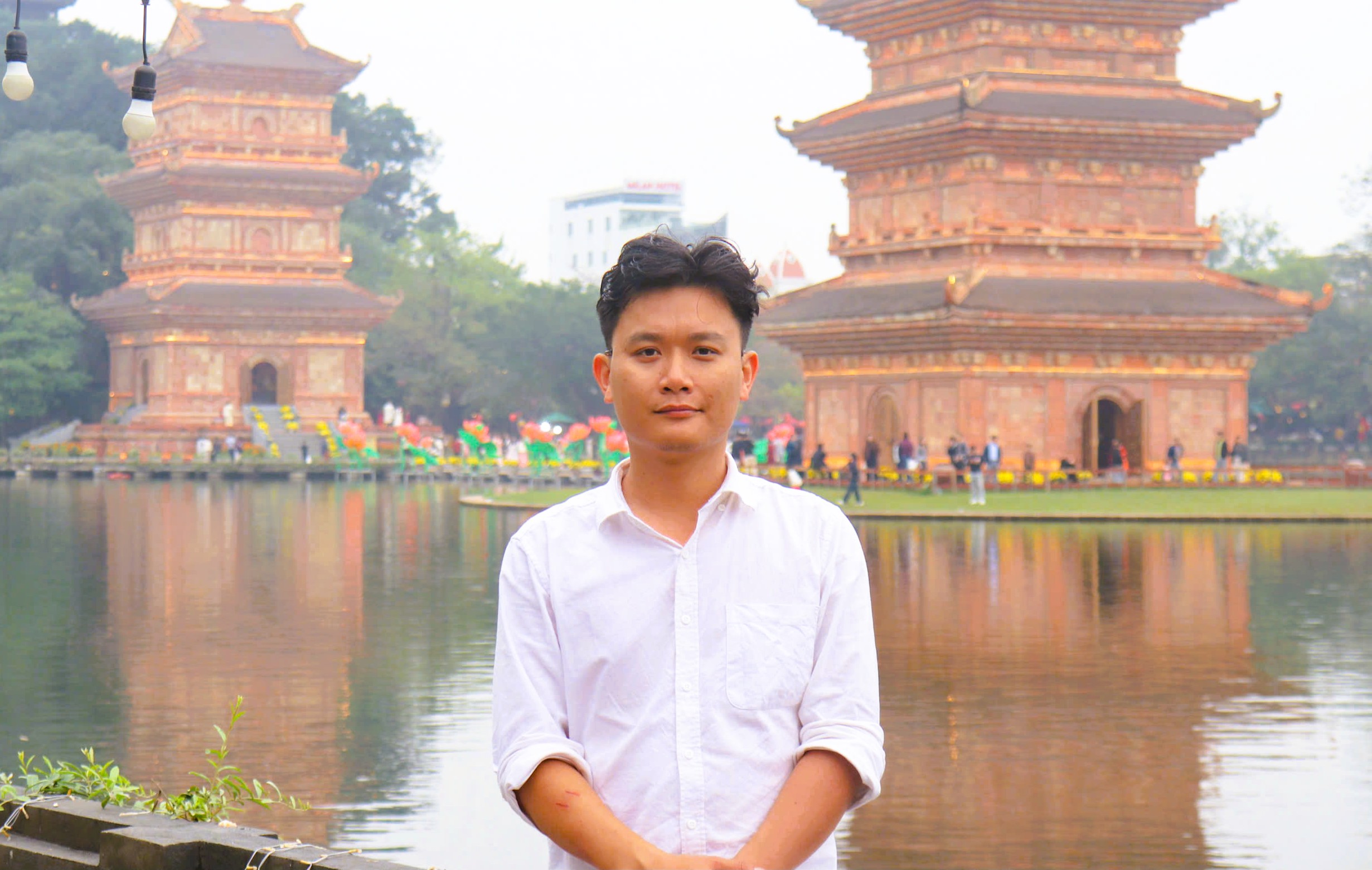 Kh&aacute;ch du lịch đổ về Ninh B&igrave;nh du Xu&acirc;n, nhiều điểm du lịch qu&aacute; tải - Ảnh 13.