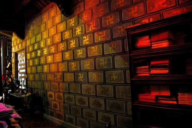 Ch&ugrave;a Cương X&aacute; - ng&ocirc;i ch&ugrave;a nhiều chữ Vạn nhất Việt Nam - Ảnh 3.