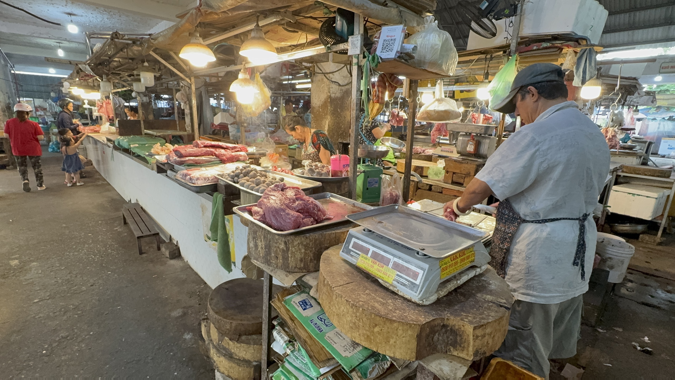 Giá hải sản cao sau Tết tại TP HCM: Tình hình thị trường 2026 - Ảnh 1. Giá hải sản cao sau Tết tại TP HCM: Tình hình thị trường 2026 - Ảnh 1.