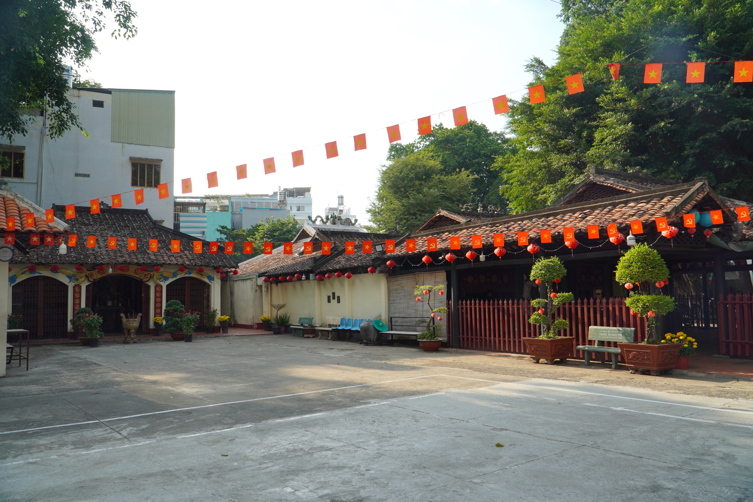 Kh&aacute;m ph&aacute; đ&igrave;nh Th&ocirc;ng T&acirc;y Hội hơn 300 năm tuổi - Ảnh 3.