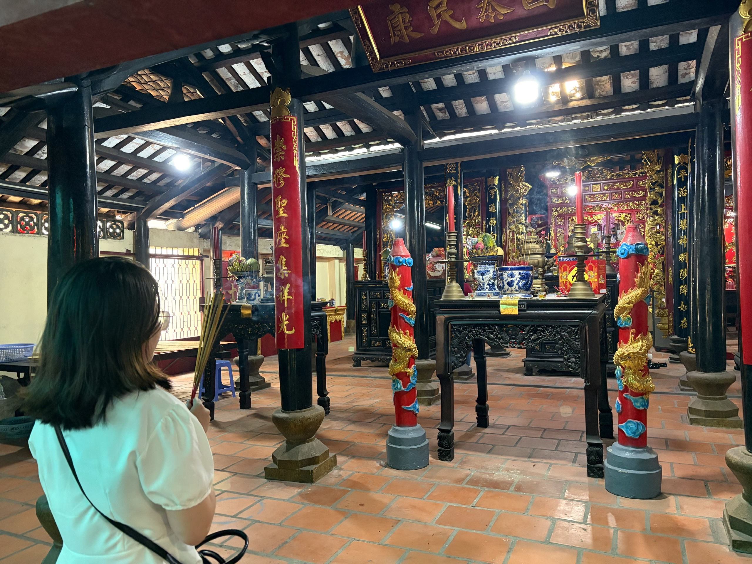 Kh&aacute;m ph&aacute; đ&igrave;nh Th&ocirc;ng T&acirc;y Hội hơn 300 năm tuổi - Ảnh 4.