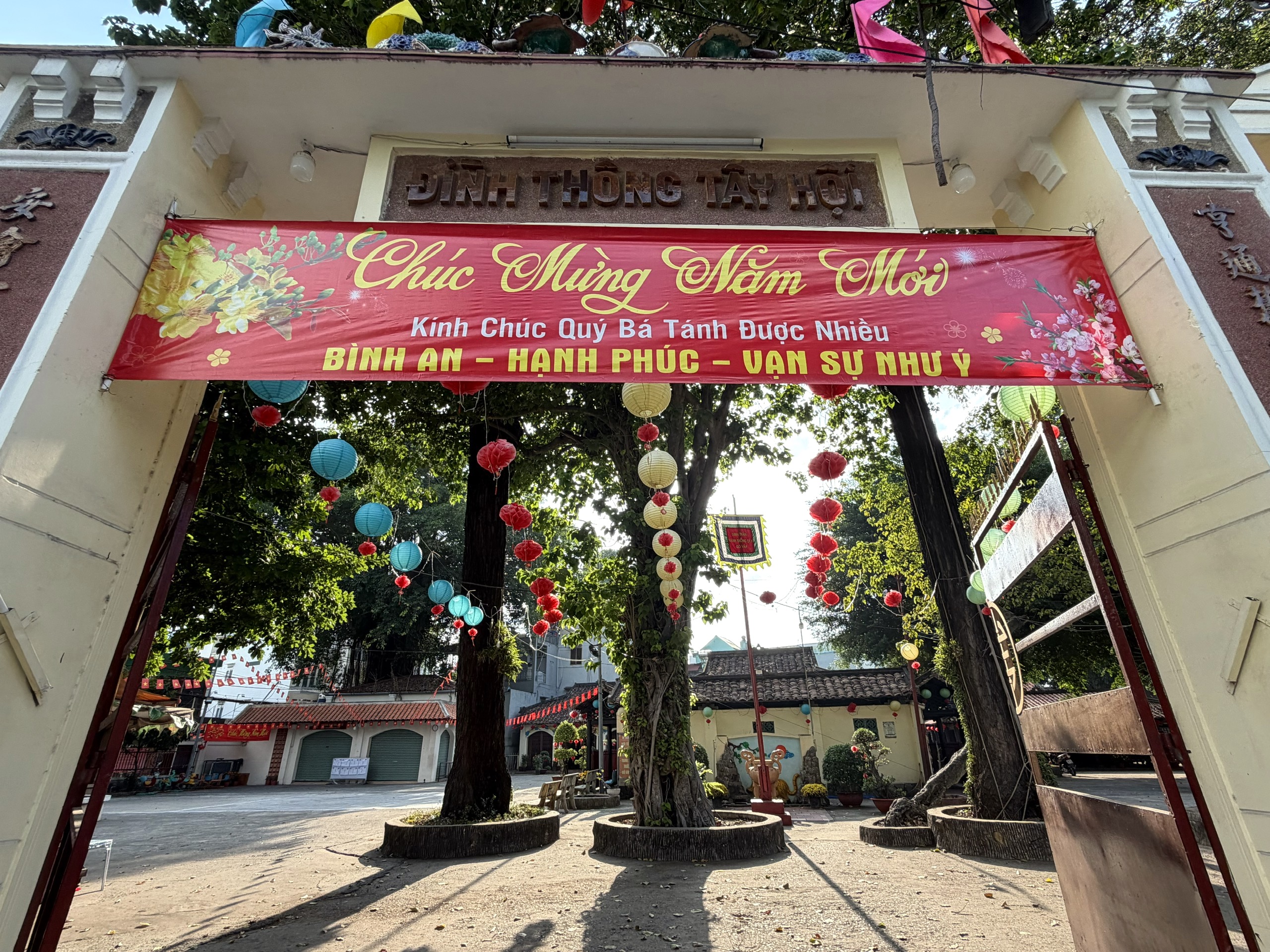 Kh&aacute;m ph&aacute; đ&igrave;nh Th&ocirc;ng T&acirc;y Hội hơn 300 năm tuổi - Ảnh 2.