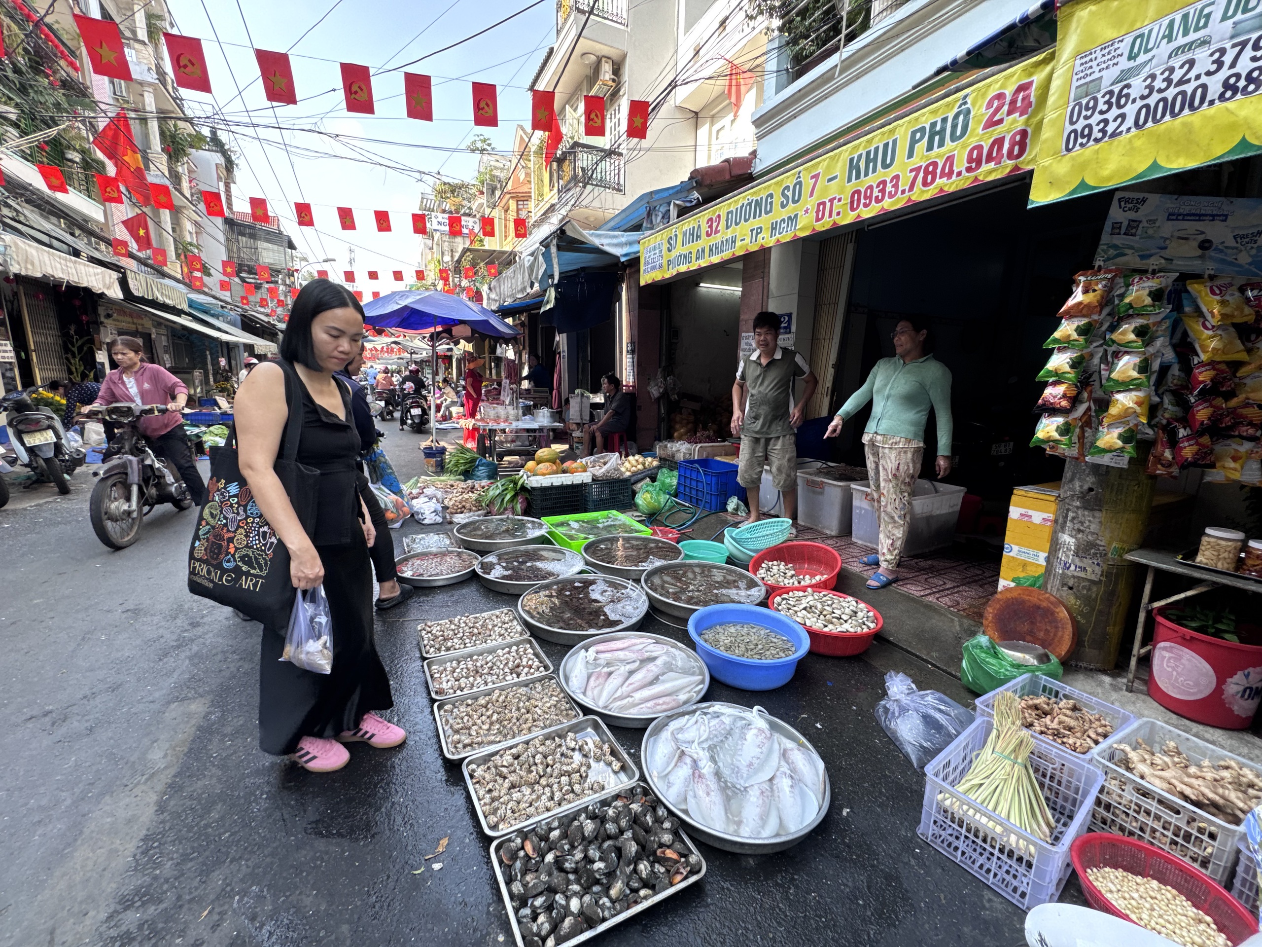 Giá hải sản cao sau Tết tại TP HCM: Tình hình thị trường 2026 - Ảnh 3. Giá hải sản cao sau Tết tại TP HCM: Tình hình thị trường 2026 - Ảnh 3.