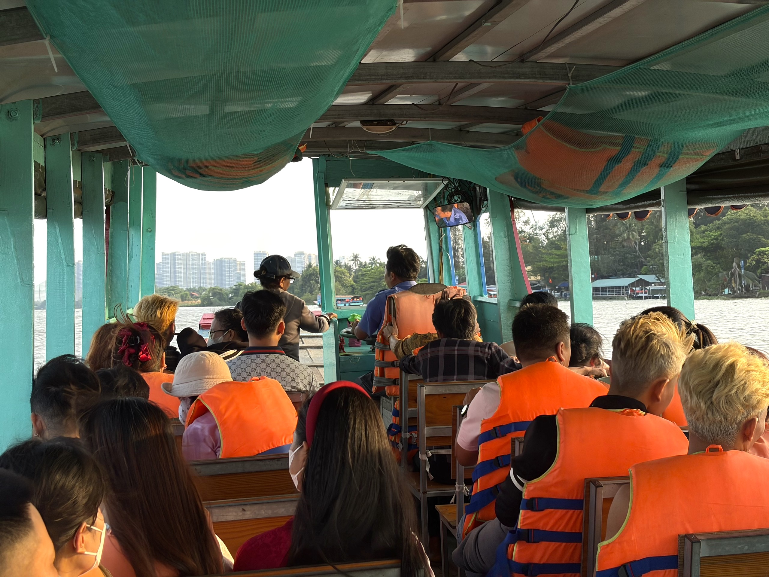 Đầu năm, vãn cảnh chùa trên cù lao sông Đồng Nai - Ảnh 20.