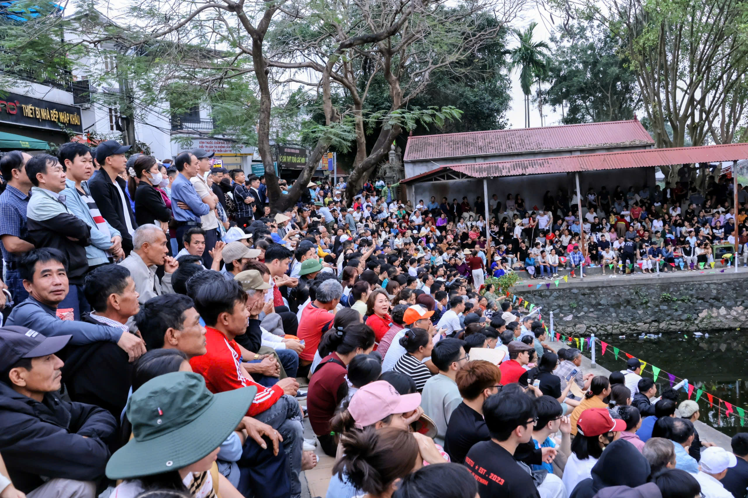 VIDEO: M&atilde;n nh&atilde;n m&agrave;n tranh t&agrave;i của những nh&agrave; v&ocirc; địch SEA Games với trai l&agrave;ng tr&ecirc;n sới vật hội l&agrave;ng - Ảnh 15.
