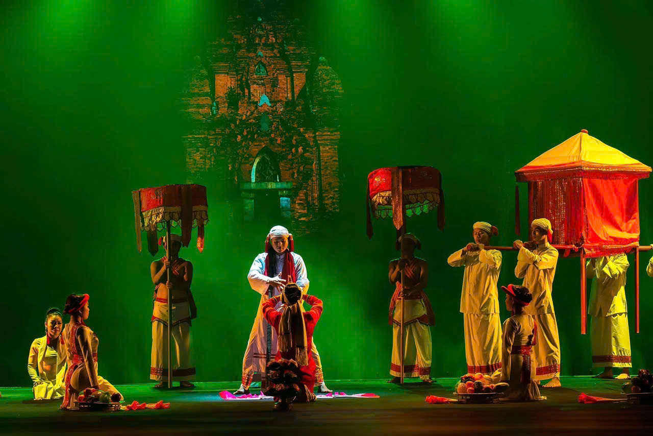 Huyền thoại làng chài - khi sân khấu đánh thức linh hồn biển cả - Ảnh 7.