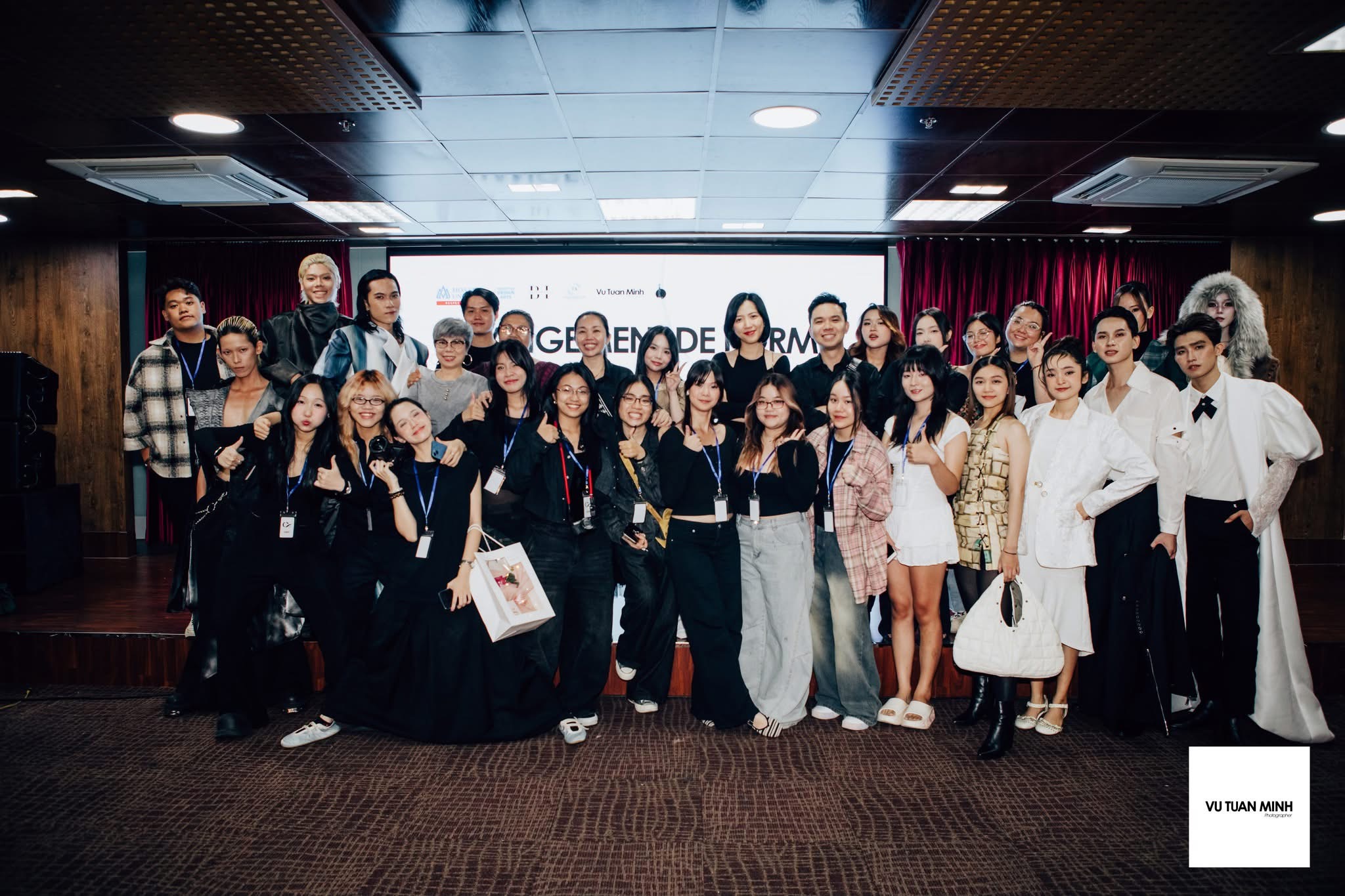 Nhà thiết kế trẻ tham dự APLF Hồng Kông - Ảnh 5.