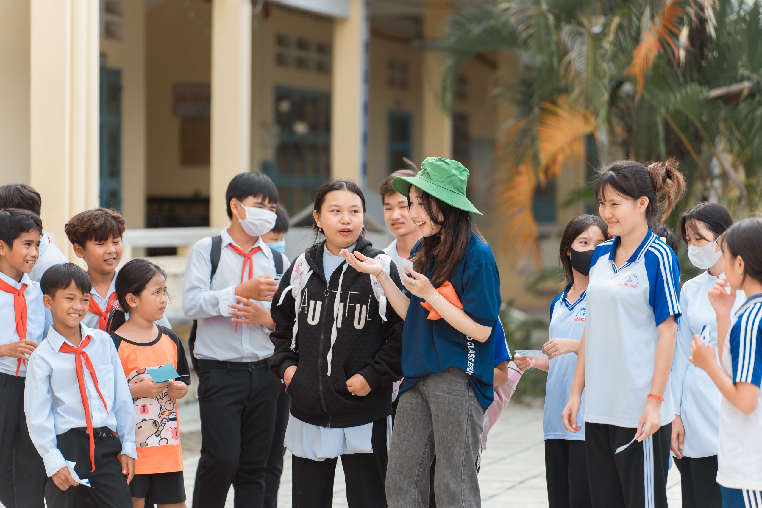 Nhà thiết kế trẻ tham dự APLF Hồng Kông - Ảnh 7.