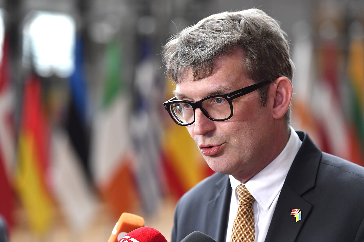 Đan Mạch phản ứng về tàu bệnh viện của ông Donald Trump - Ảnh 1.