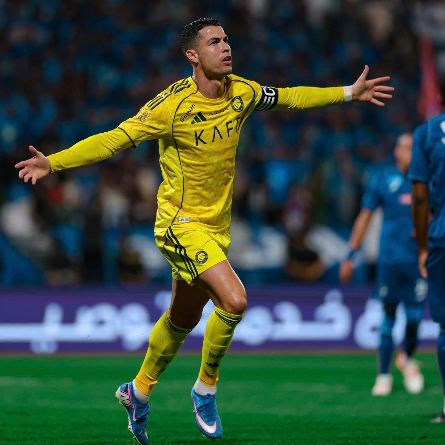 Ronaldo set a new record on the day Al-Nassr took the top spot - Photo 3.
