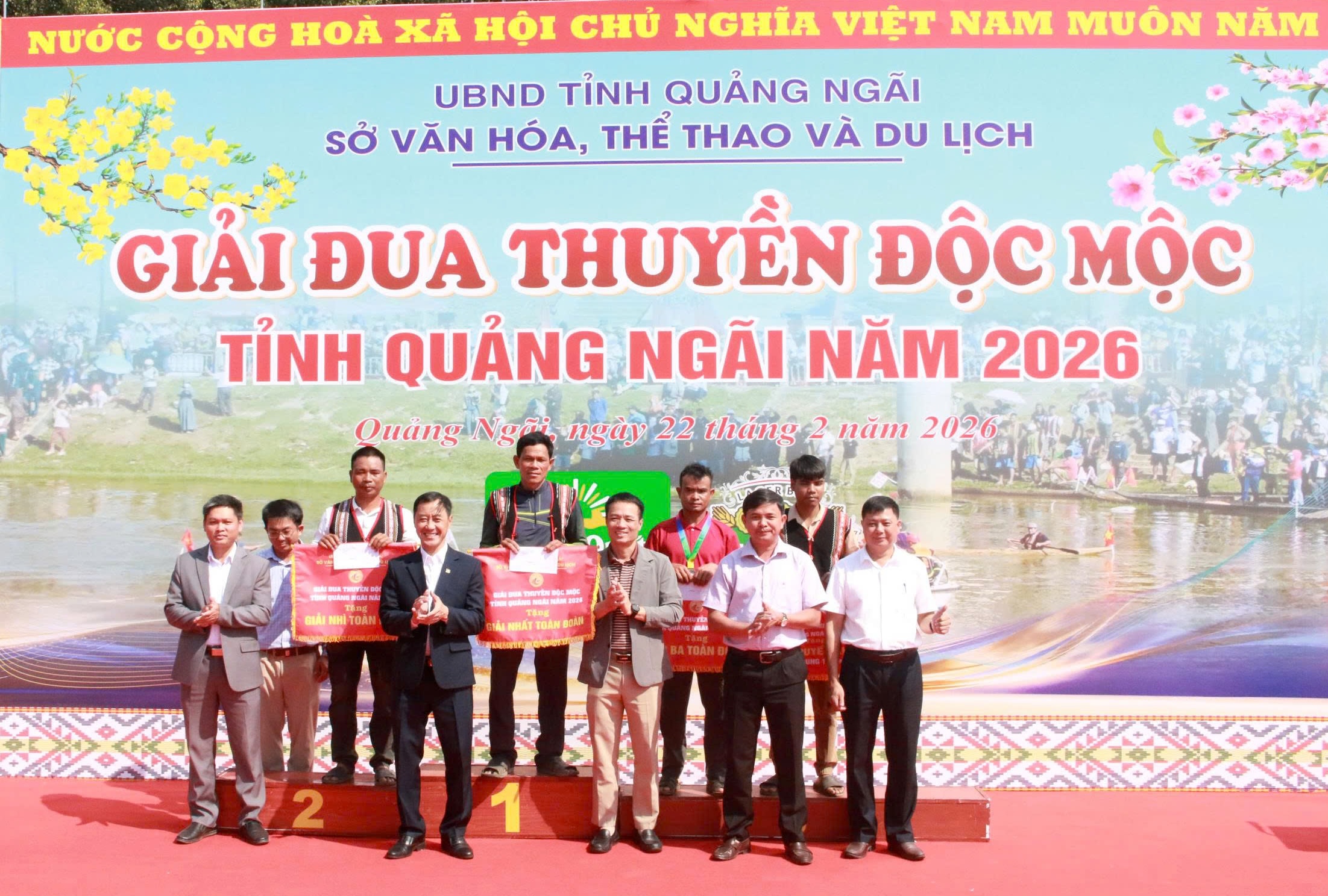 Giải đua thuyền độc mộc trên sông Đăk Bữa năm 2026: Trải nghiệm <a href=