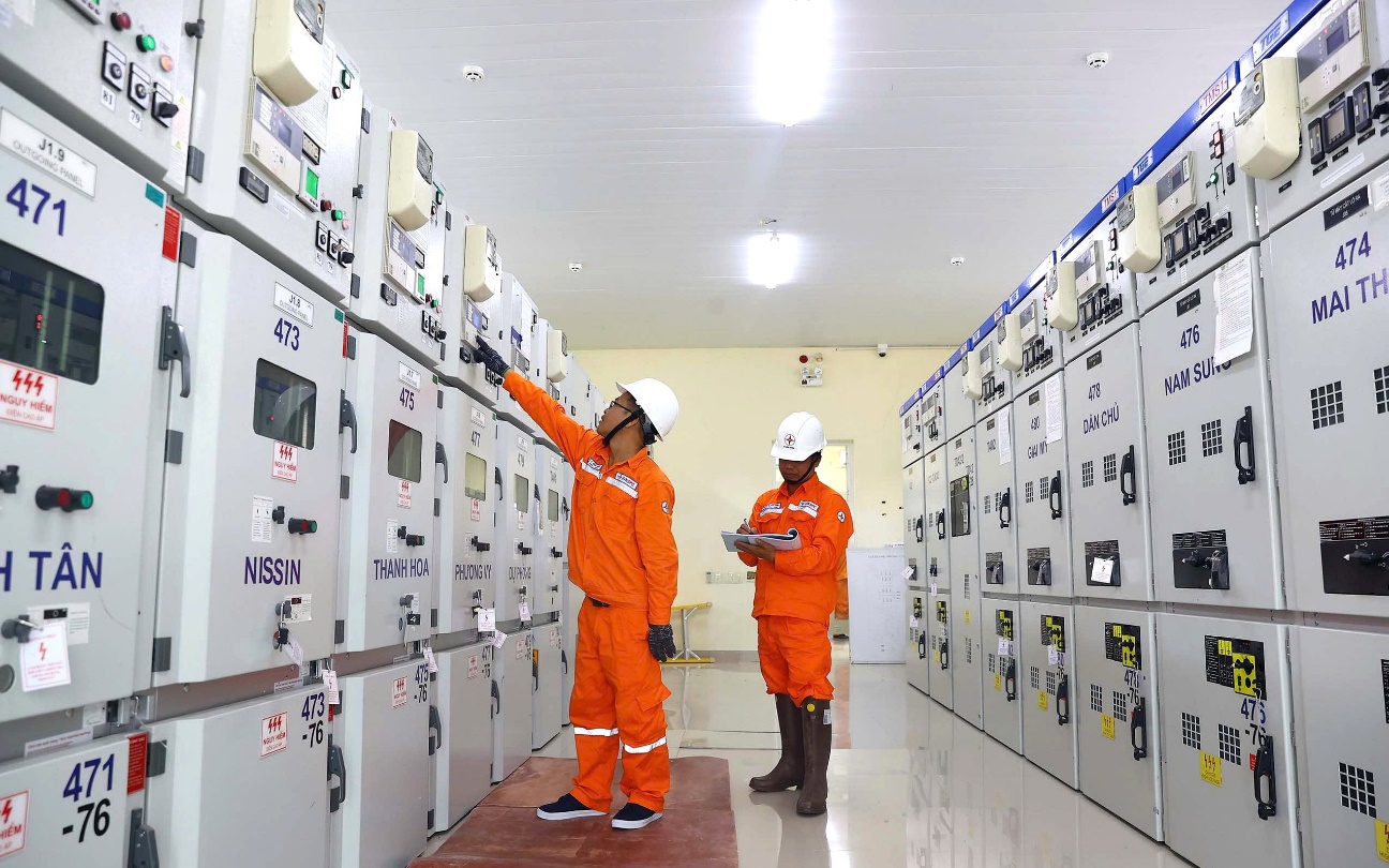 Phụ nữ EVNSPC bản lĩnh, tận t&acirc;m v&igrave; sự ph&aacute;t triển bền vững - Ảnh 1.