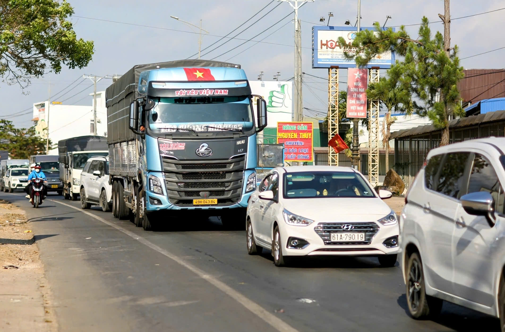 Du kh&aacute;ch thong thả rời Đ&agrave; Lạt sau k&igrave; nghỉ Tết Nguy&ecirc;n đ&aacute;n - Ảnh 10.