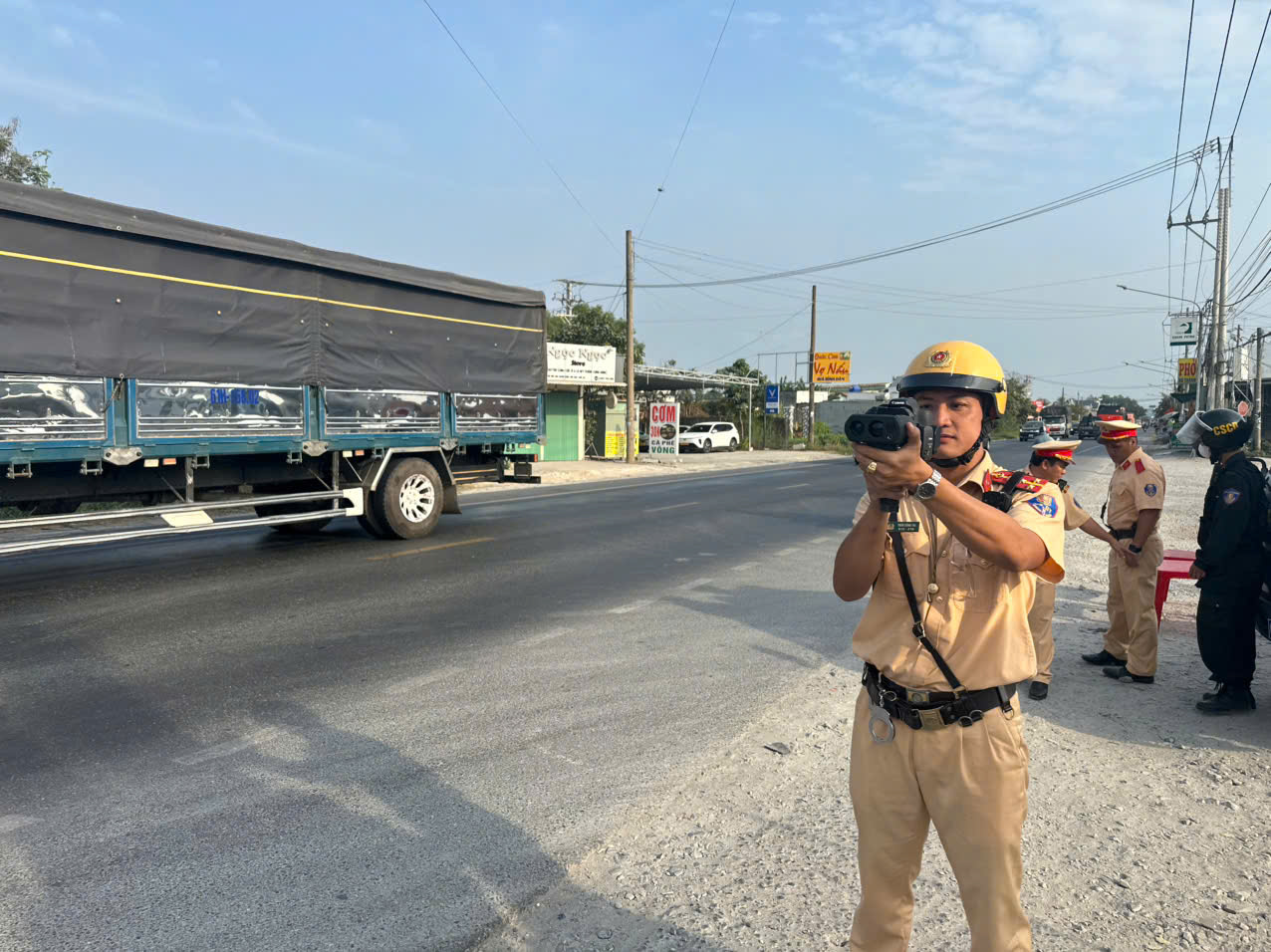 Tây Ninh và Đồng Tháp xử lý gần 1 . 100 Trường hợp vi phạm nồng độ cồn trong 9 ngày Tết - Ảnh 5.