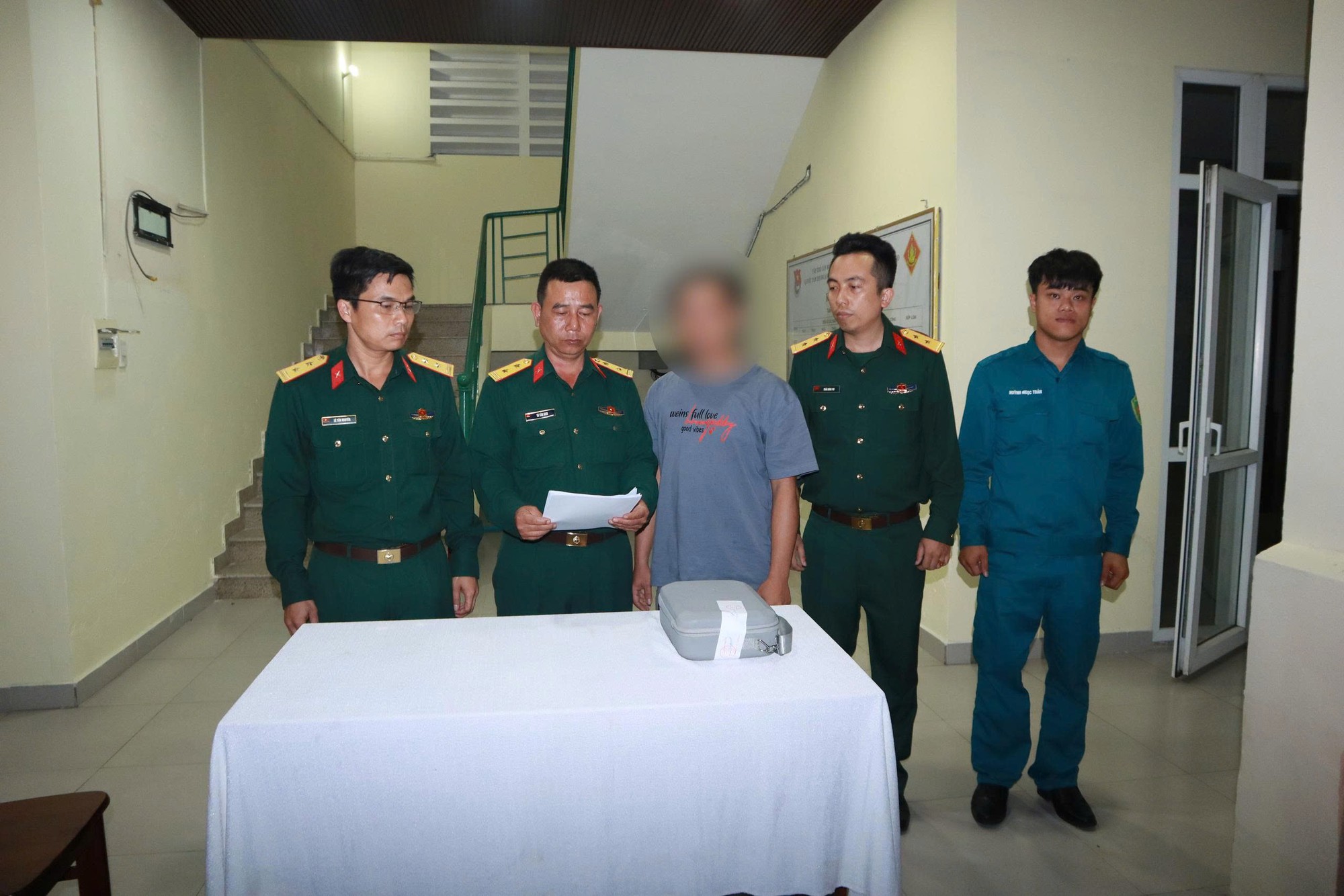 Flycam xâm nhập vùng cấm: Lần này bị phát hiện ở ven biển Đà Nẵng - Ảnh 2.