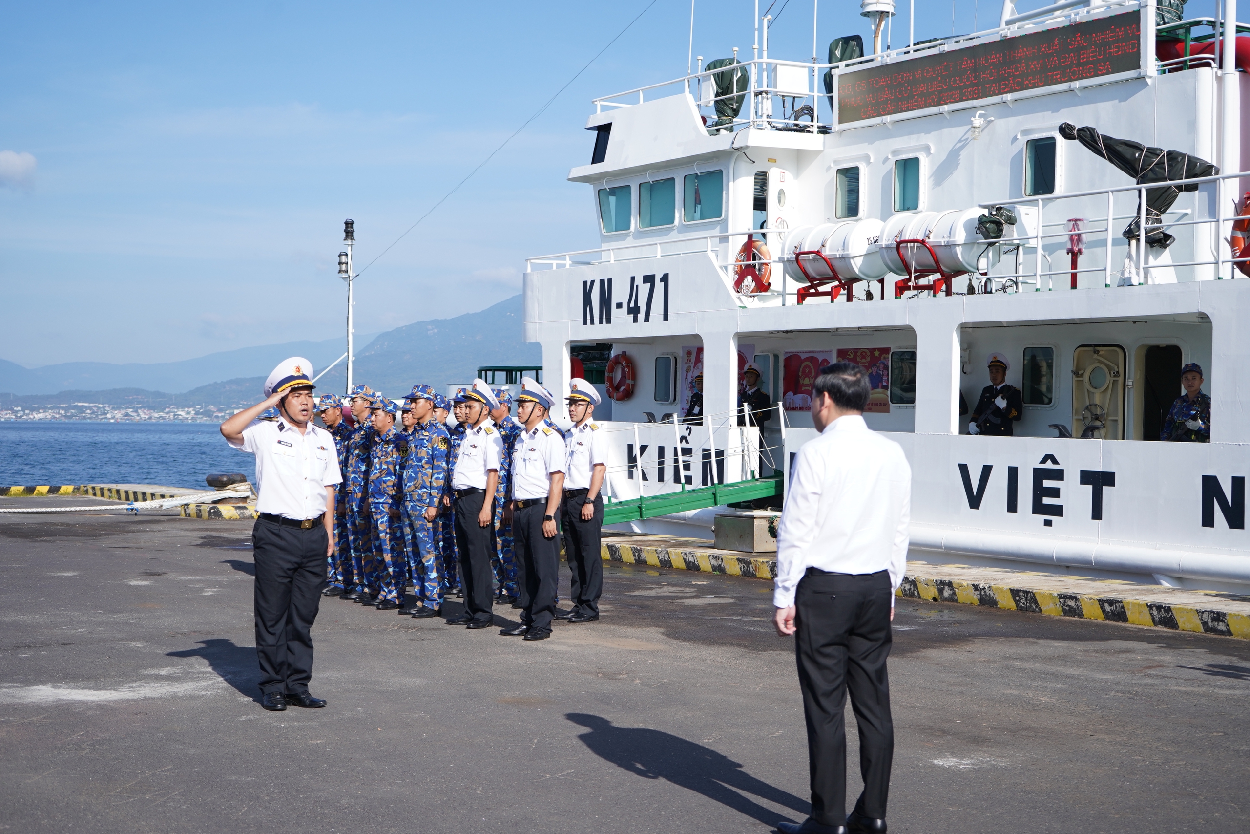 Trường Sa có 21 khu vực bỏ phiếu bầu cử - Ảnh 2.