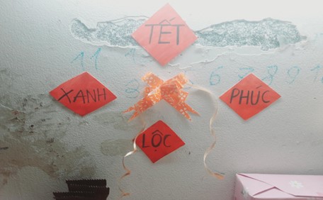 Cuộc thi "Tết xanh": G&oacute;c b&agrave;n Tết xanh từ những vật dụng bỏ đi - Ảnh 3.