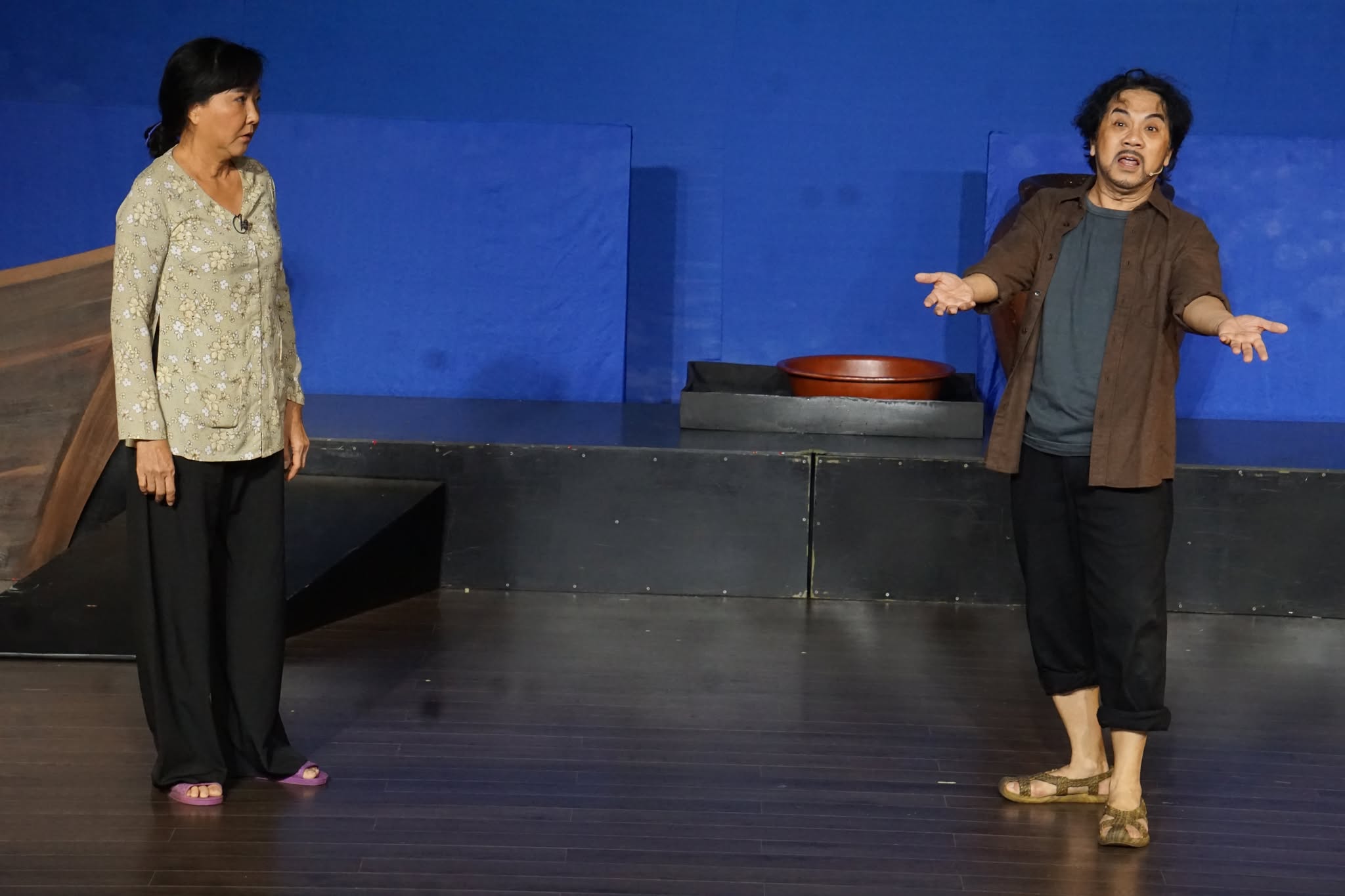 Sân khấu Thiên Đăng chinh phục khán giả, NSƯT Thành Lộc xuất thần với 4 vai mới - Ảnh 6.