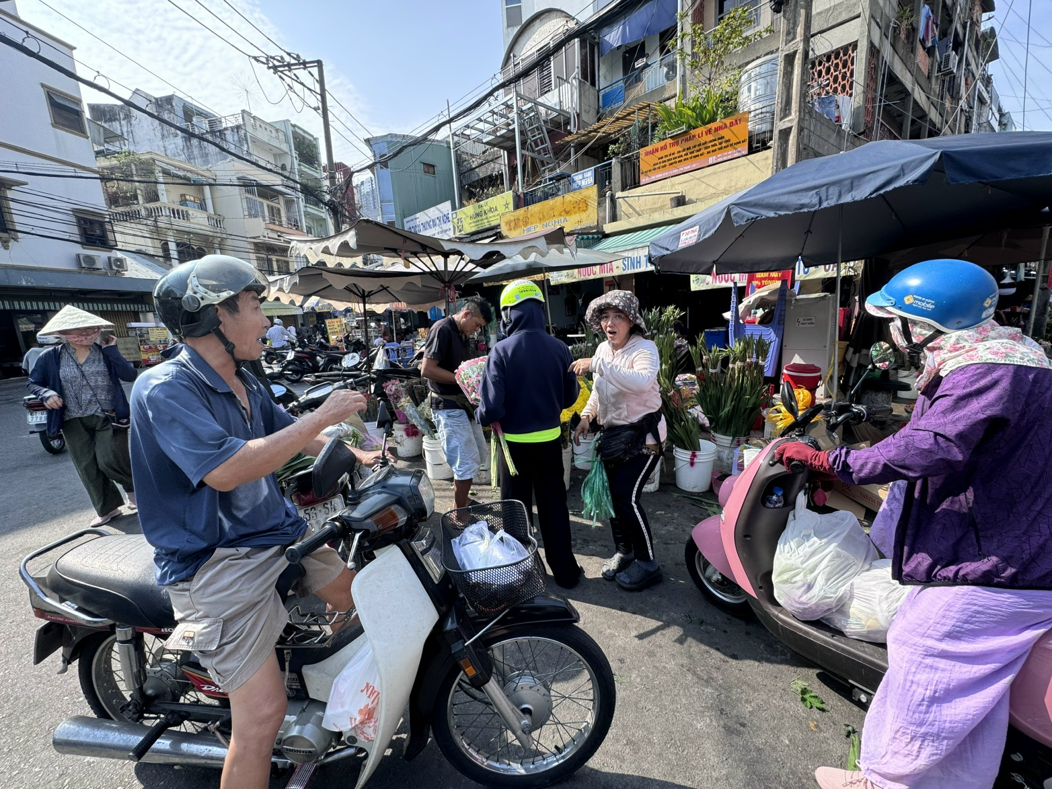 Mặt hàng cúng Thần Tài tăng giá gấp đôi dịp vía Thần Tài 2026 - Ảnh 5.