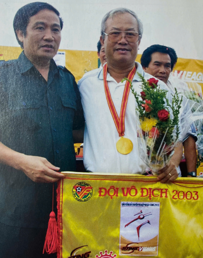 Thương tiếc HLV Nguyễn Văn Vinh! - Ảnh 1. Thương tiếc HLV Nguyễn Văn Vinh! - Ảnh 1.