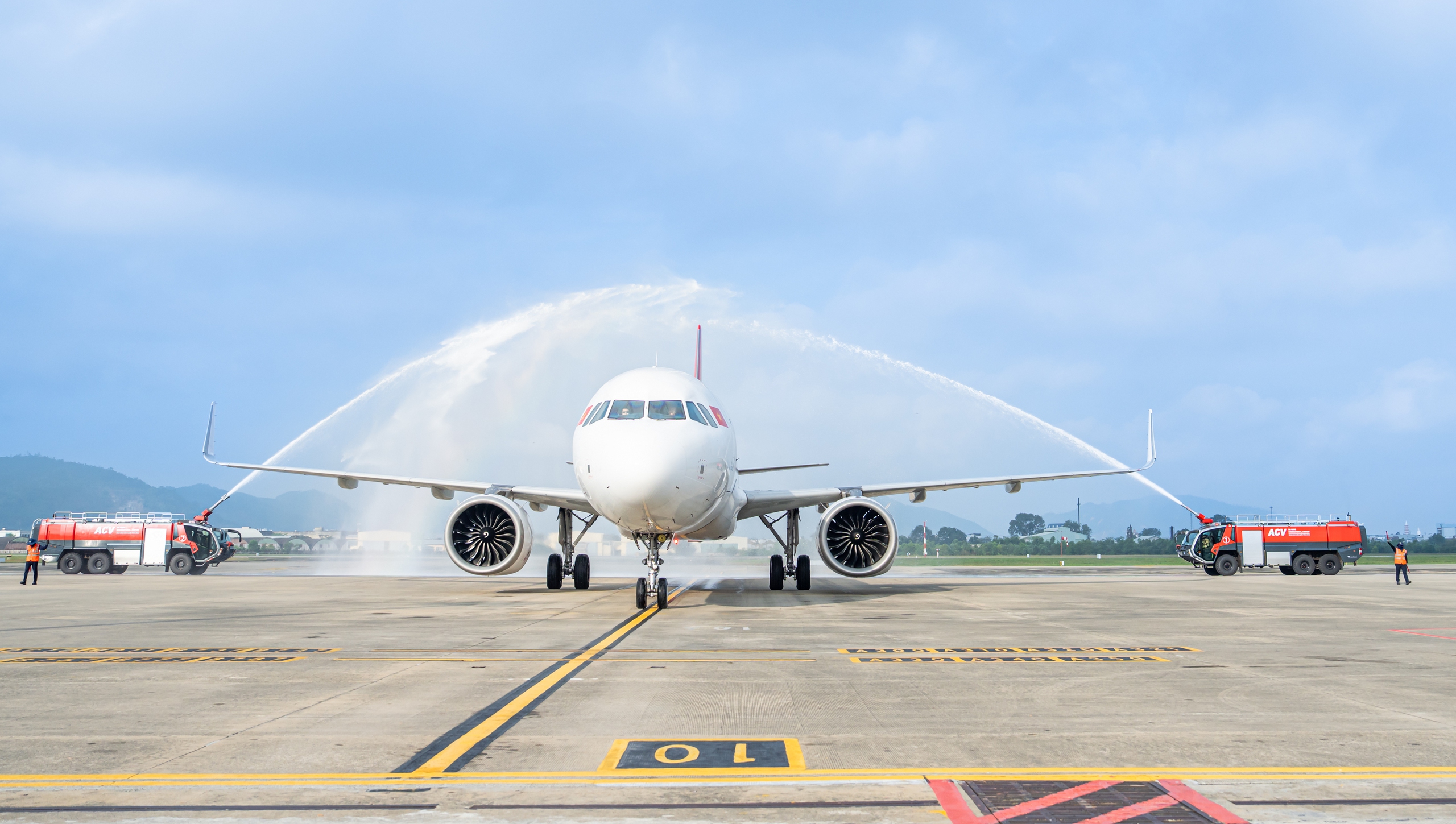 Sun PhuQuoc Airways khai trương đường bay Đà Nẵng kết nối Hà Nội và TPHCM - Ảnh 1. Sun PhuQuoc Airways khai trương đường bay Đà Nẵng kết nối Hà Nội và TPHCM - Ảnh 1.