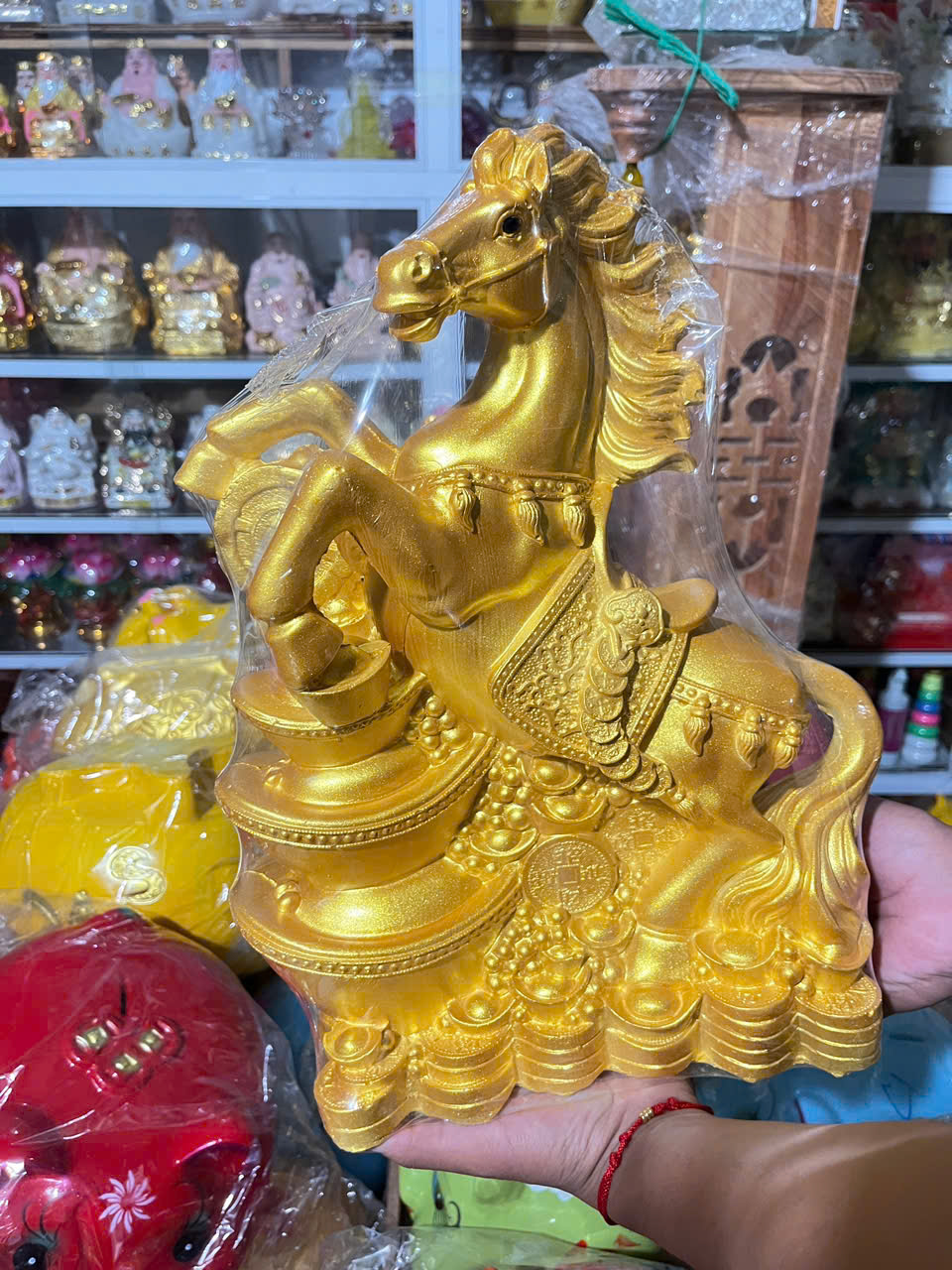 Những mặt h&agrave;ng &ldquo; ch&aacute;y h&agrave;ng &rdquo; dịp v&iacute;a Thần T&agrave;i 2026 Ng&ograve;ai v&agrave;ng bạc - Ảnh 9.