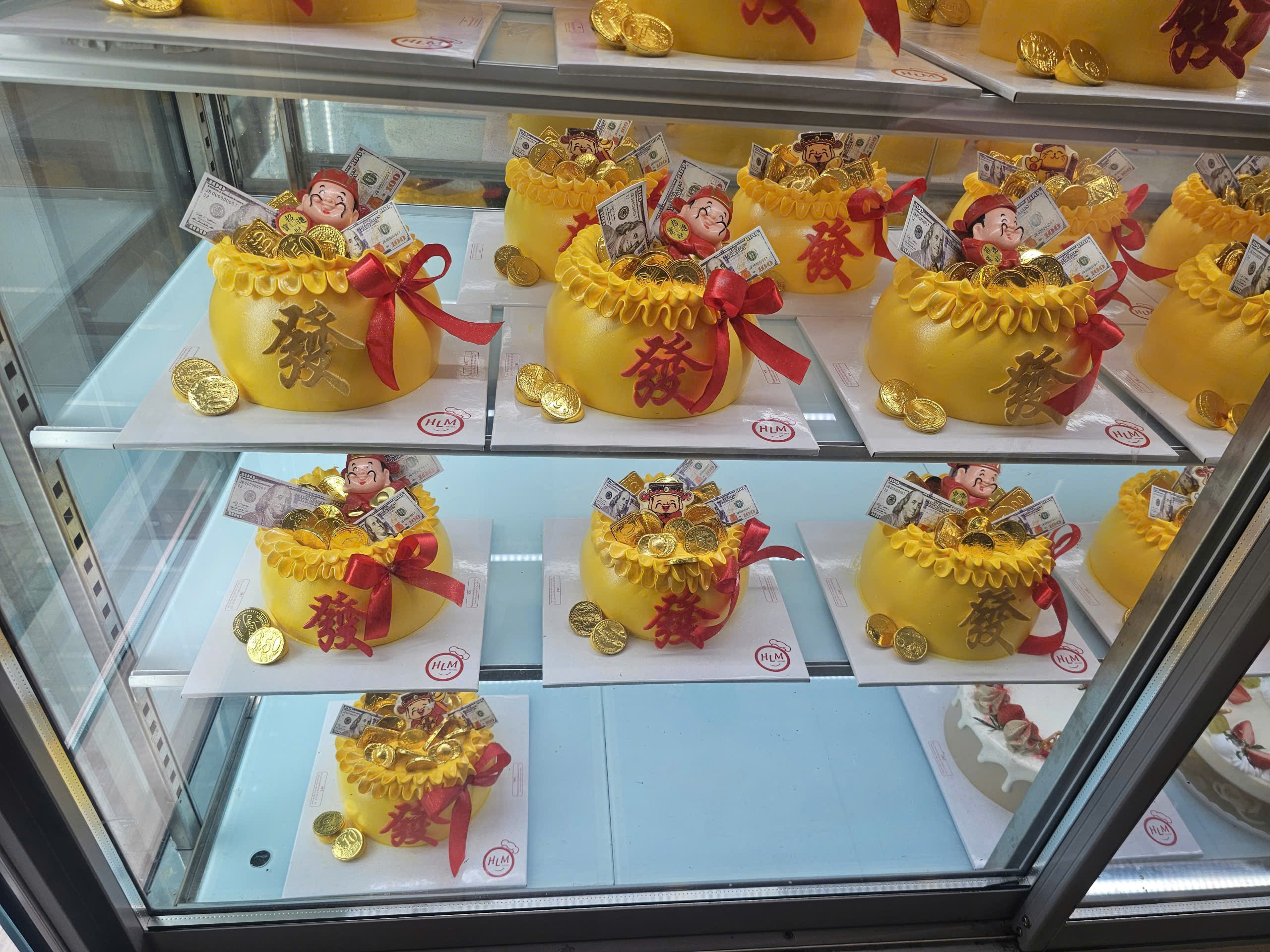 Những mặt hàng “ cháy hàng ” dịp vía Thần Tài 2026 Ngòai vàng bạc - Ảnh 6. Những mặt hàng “ cháy hàng ” dịp vía Thần Tài 2026 Ngòai vàng bạc - Ảnh 6.