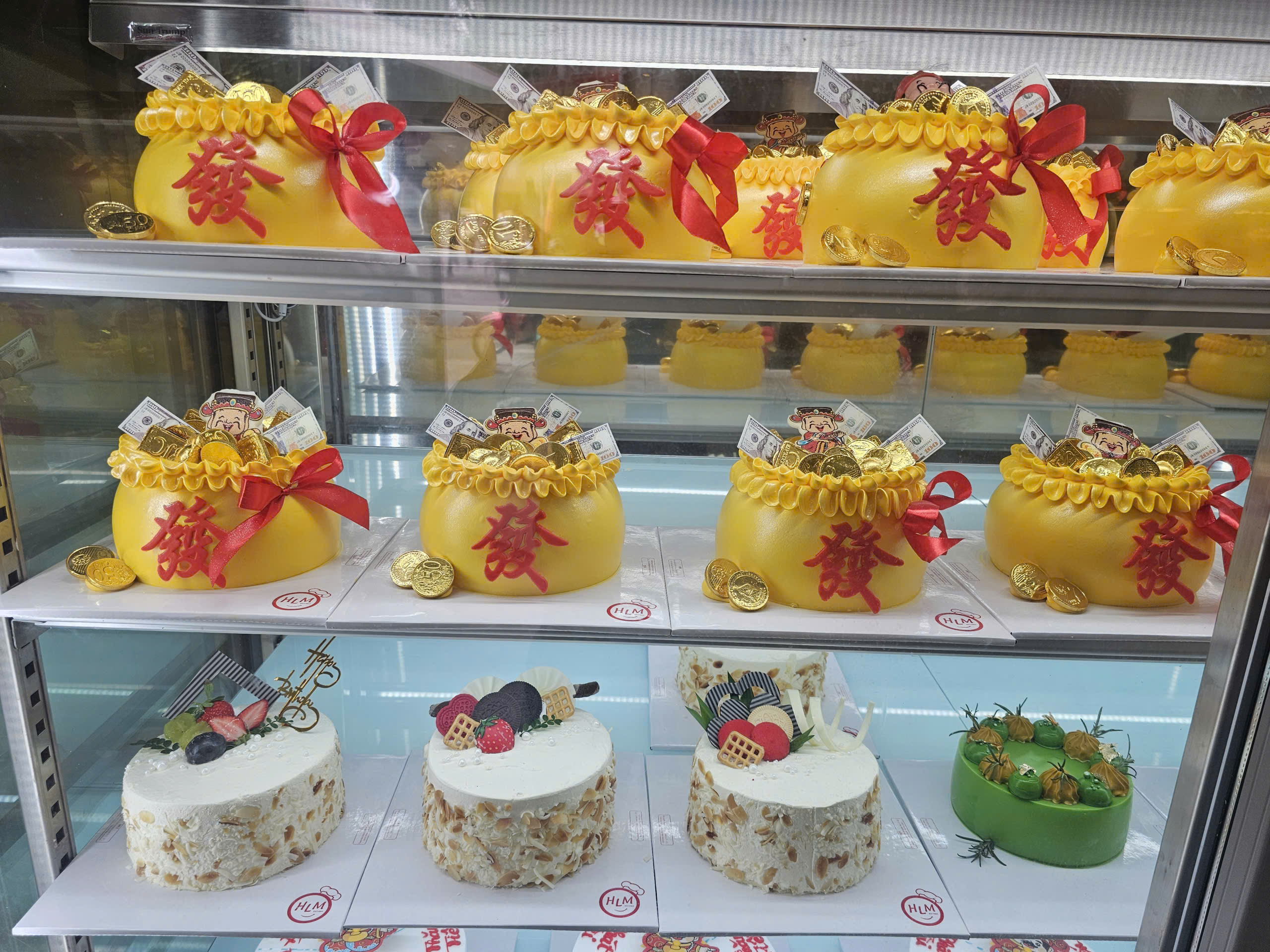 Những mặt hàng “ cháy hàng ” dịp vía Thần Tài 2026 Ngòai vàng bạc - Ảnh 7. Những mặt hàng “ cháy hàng ” dịp vía Thần Tài 2026 Ngòai vàng bạc - Ảnh 7.