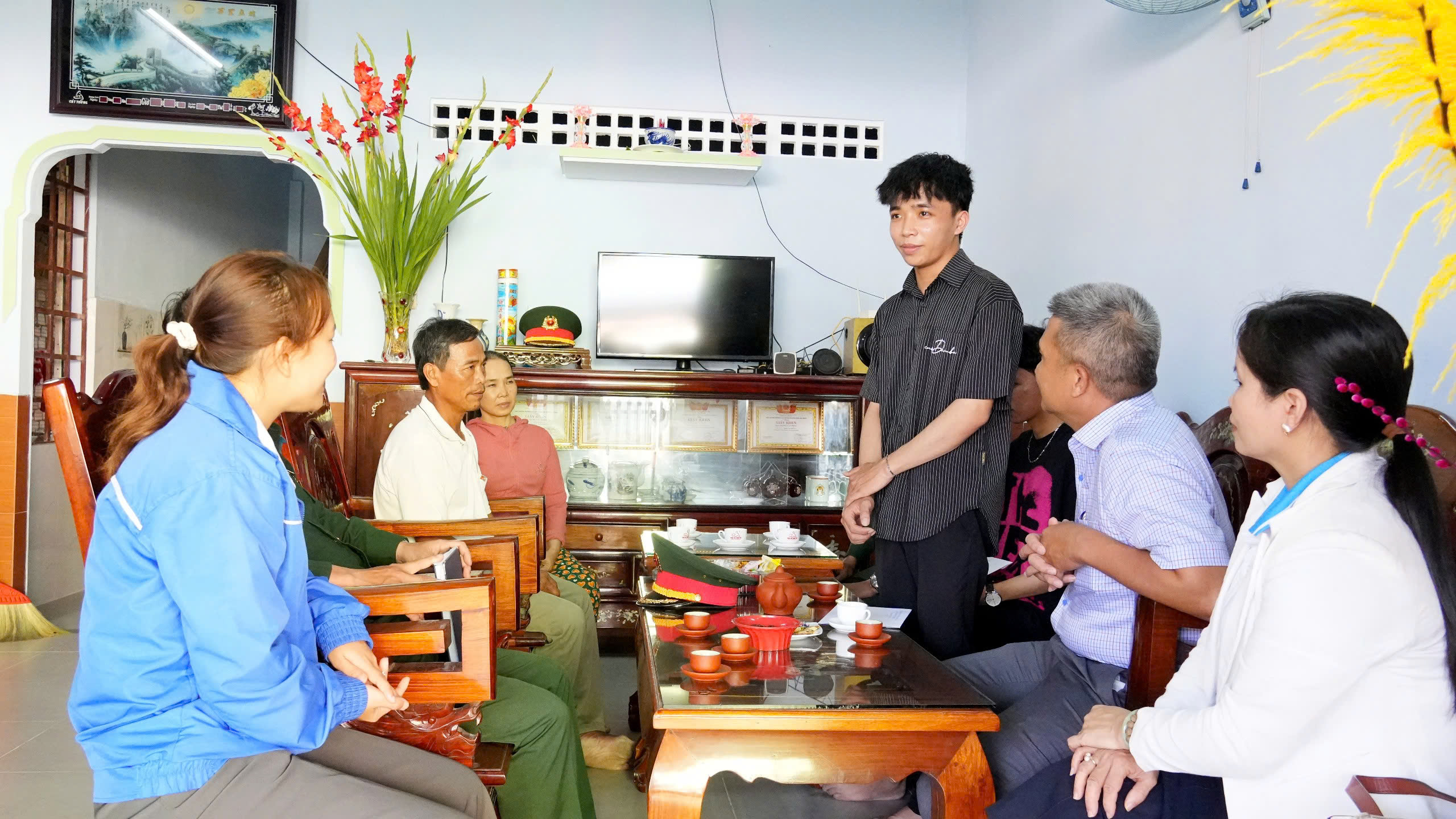 Nhiều cặp anh em song sinh tình nguyện nhập ngũ - Ảnh 2.