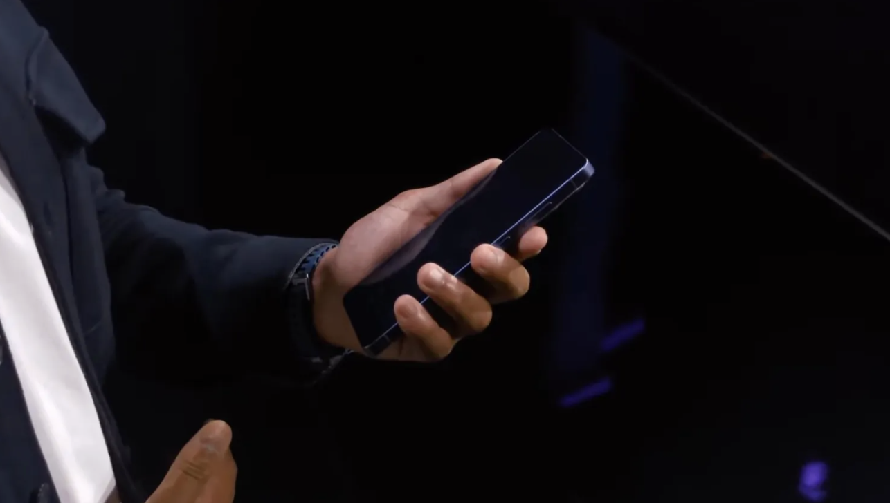 Điện thoại chống nhìn trộm của Samsung có giá đặc biệt mà giá bán tới 52 triệu đồng?  - Ảnh 1.