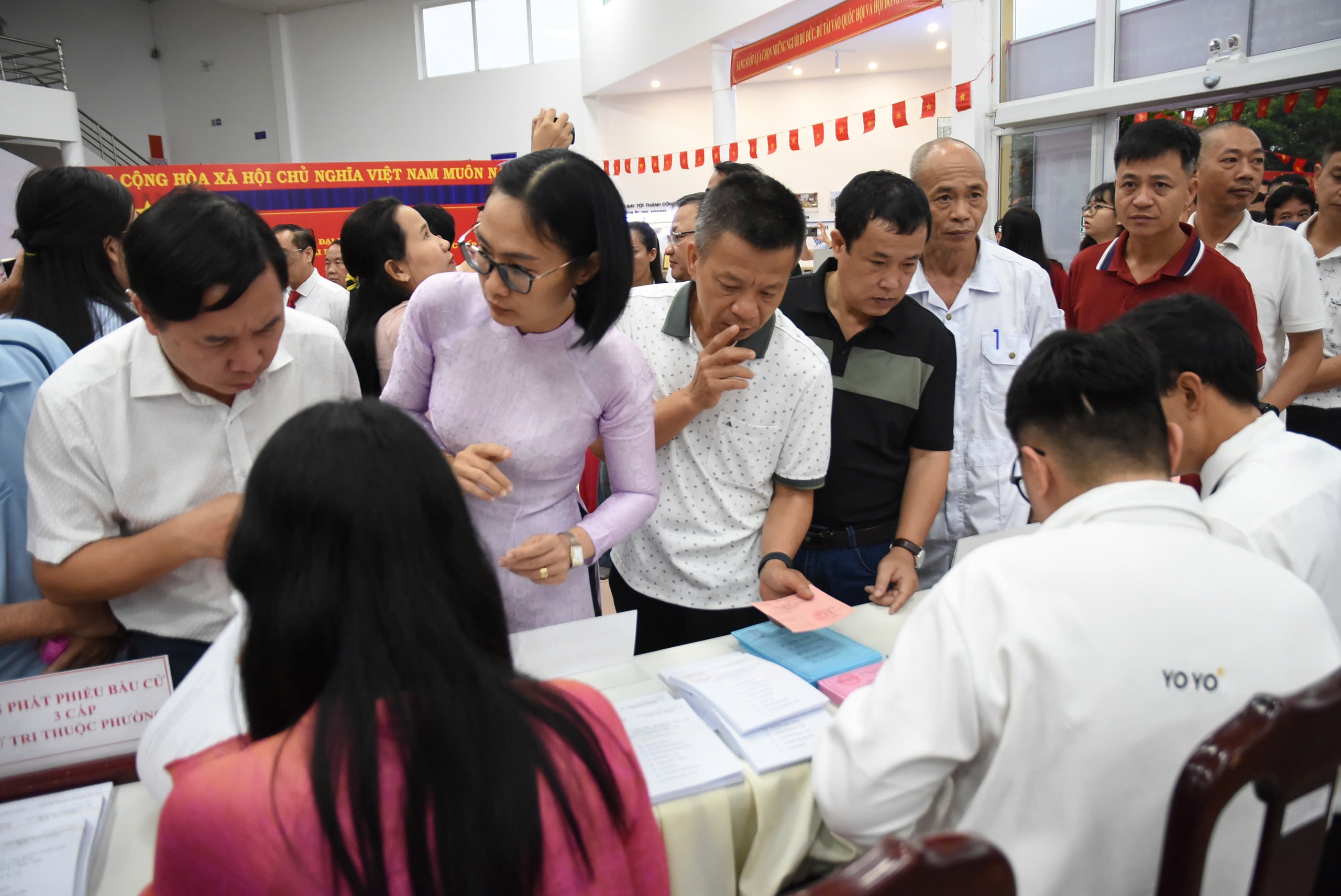 Bầu cử sớm TPHCM 2026: Khai mạc th&agrave;nh c&ocirc;ng tại 4 khu vực bỏ phiếu - Ảnh 4.